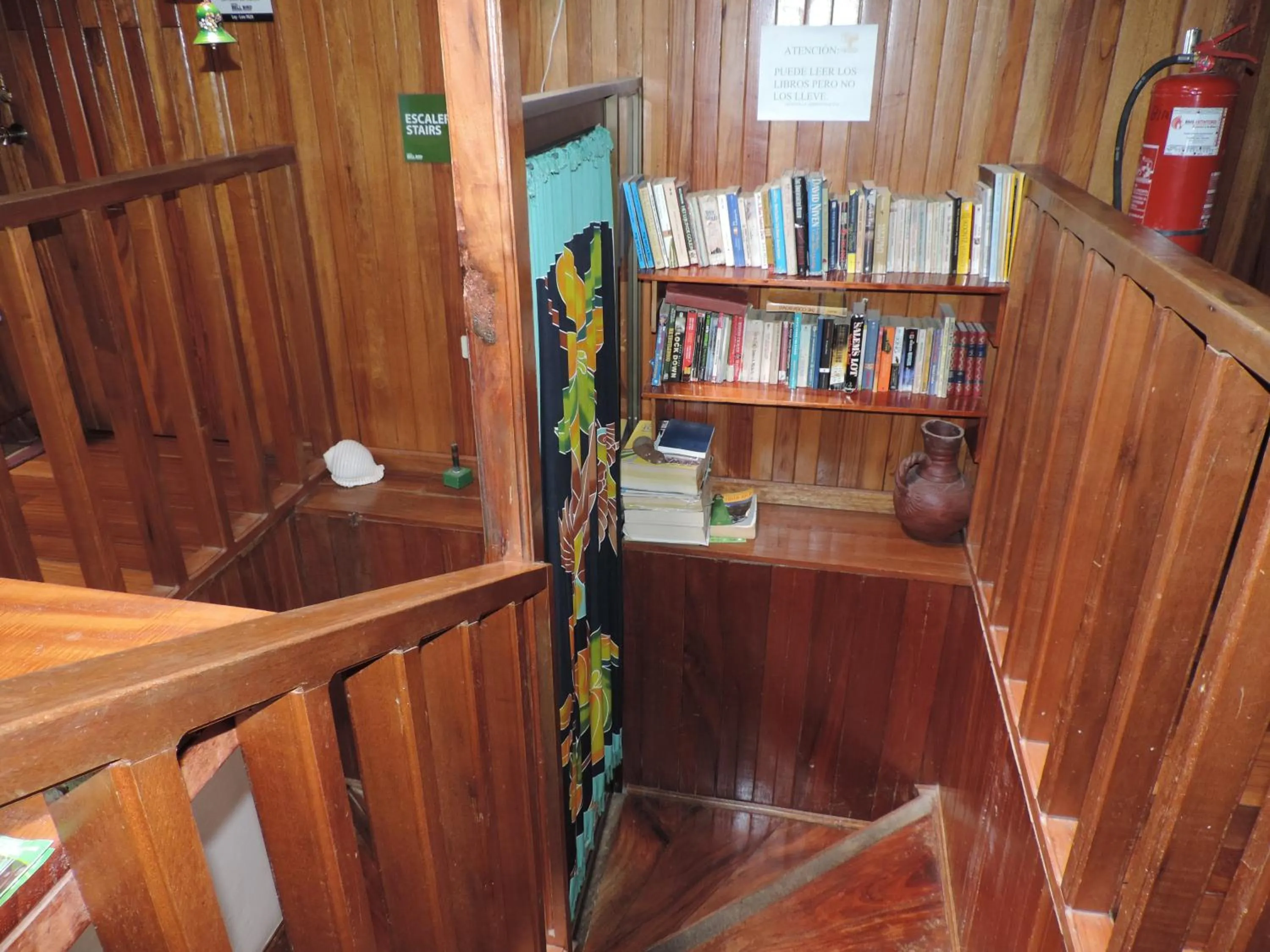 Library in Hotel Bell Bird