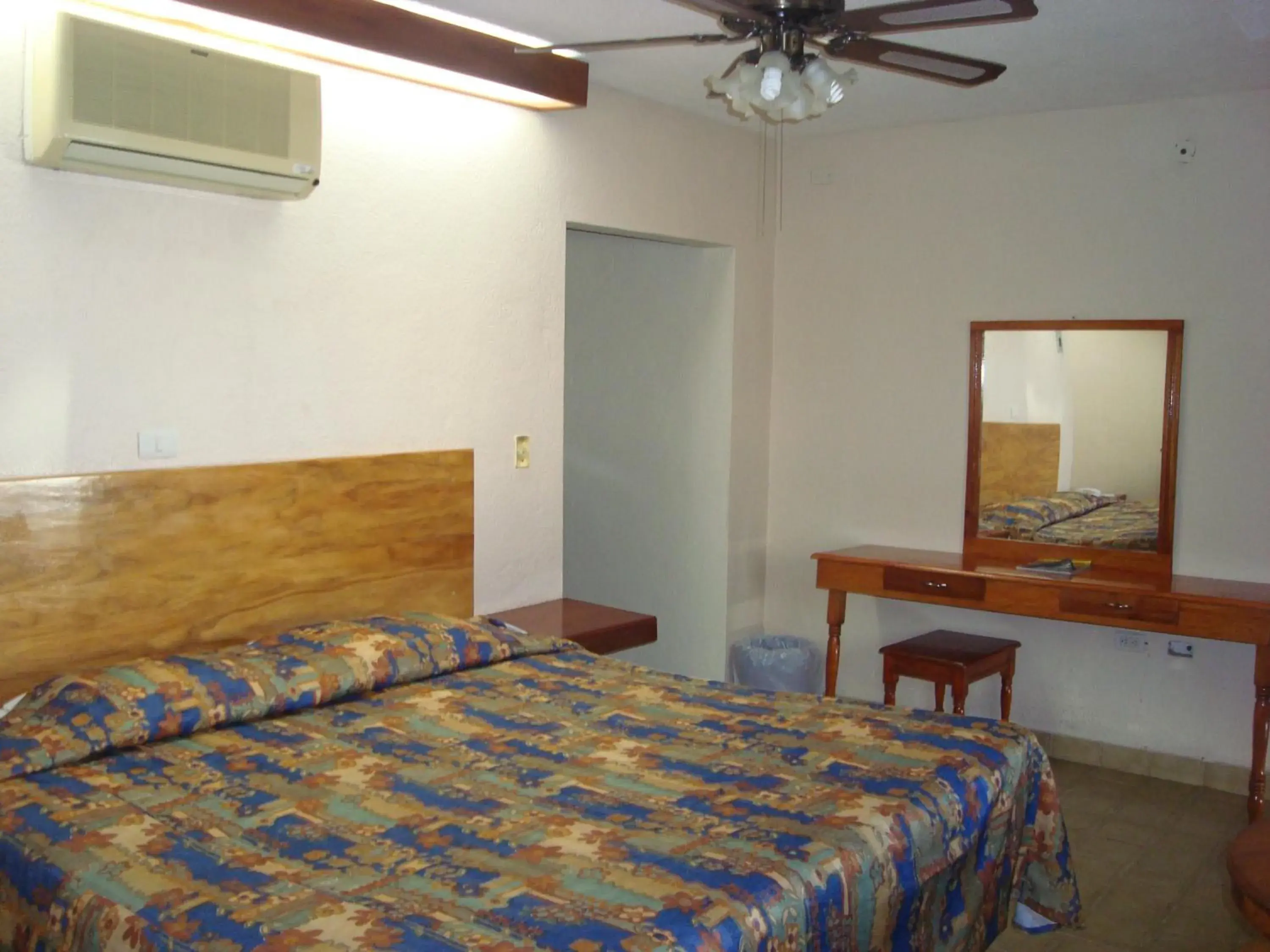 King Room in Hotel Lacantum King Room in Hotel Lacantum