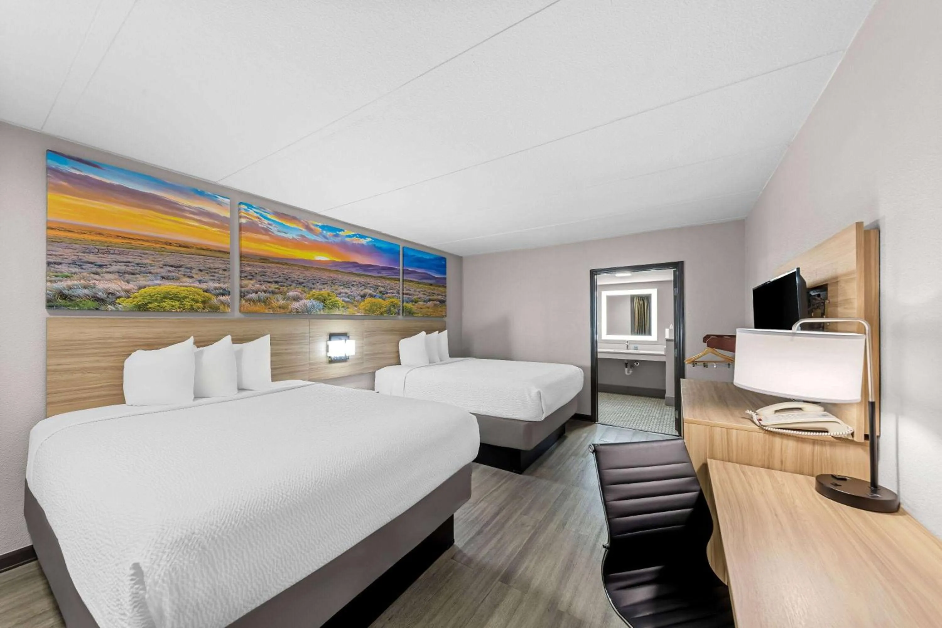 Bed in Days Inn by Wyndham Gainesville