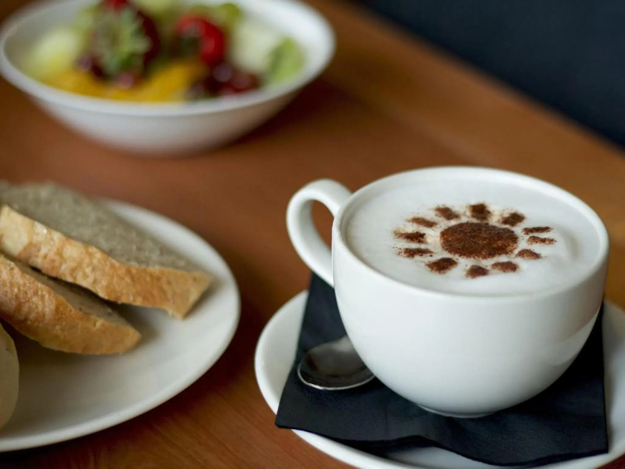 Lounge or bar in Novotel Nottingham Derby