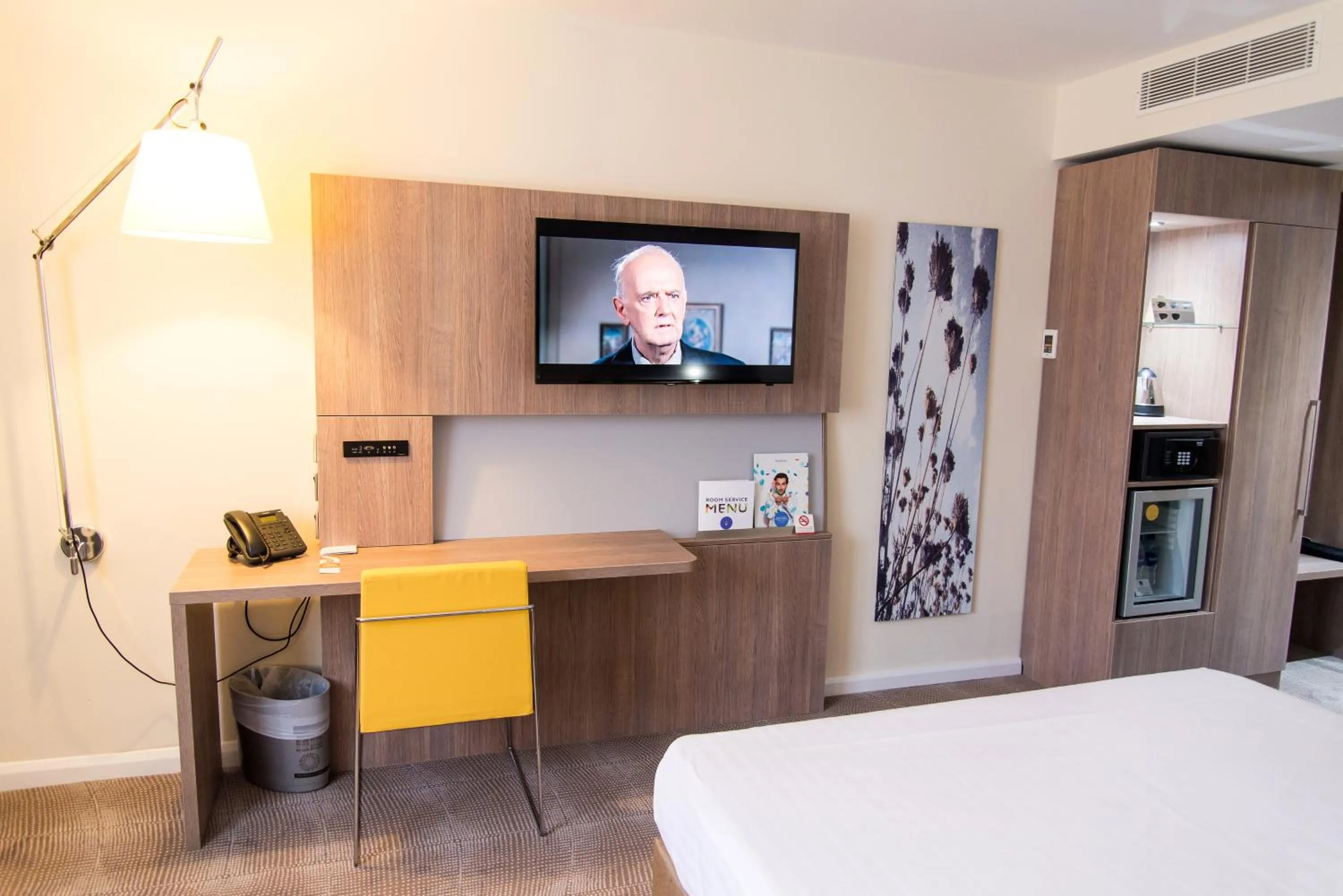 Bedroom, Bed in Novotel Nottingham Derby