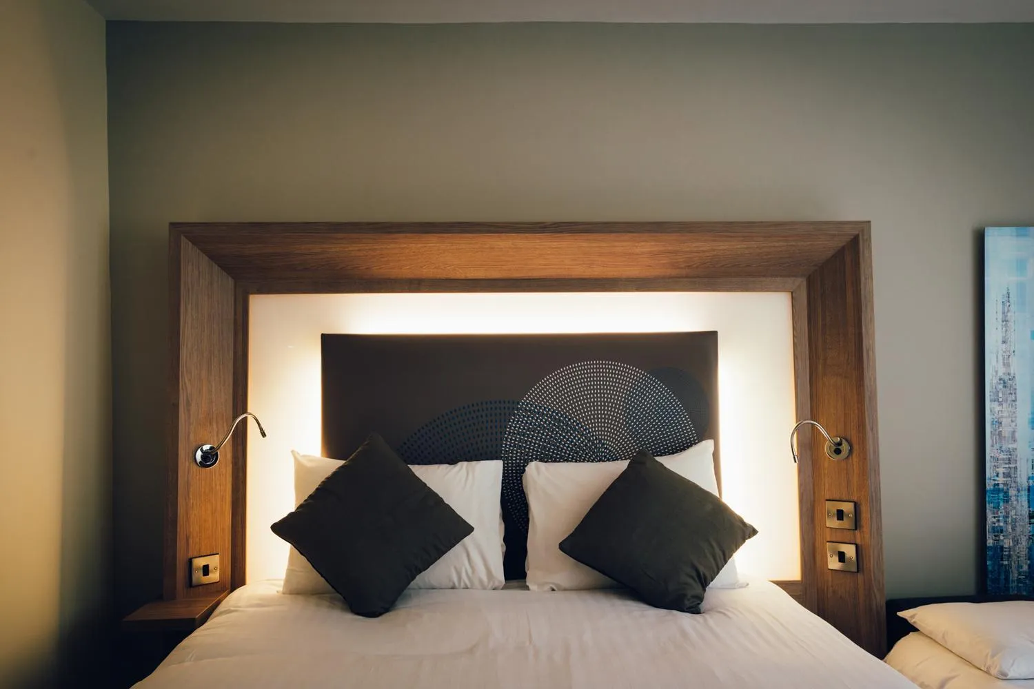 Bed in Novotel Nottingham Derby