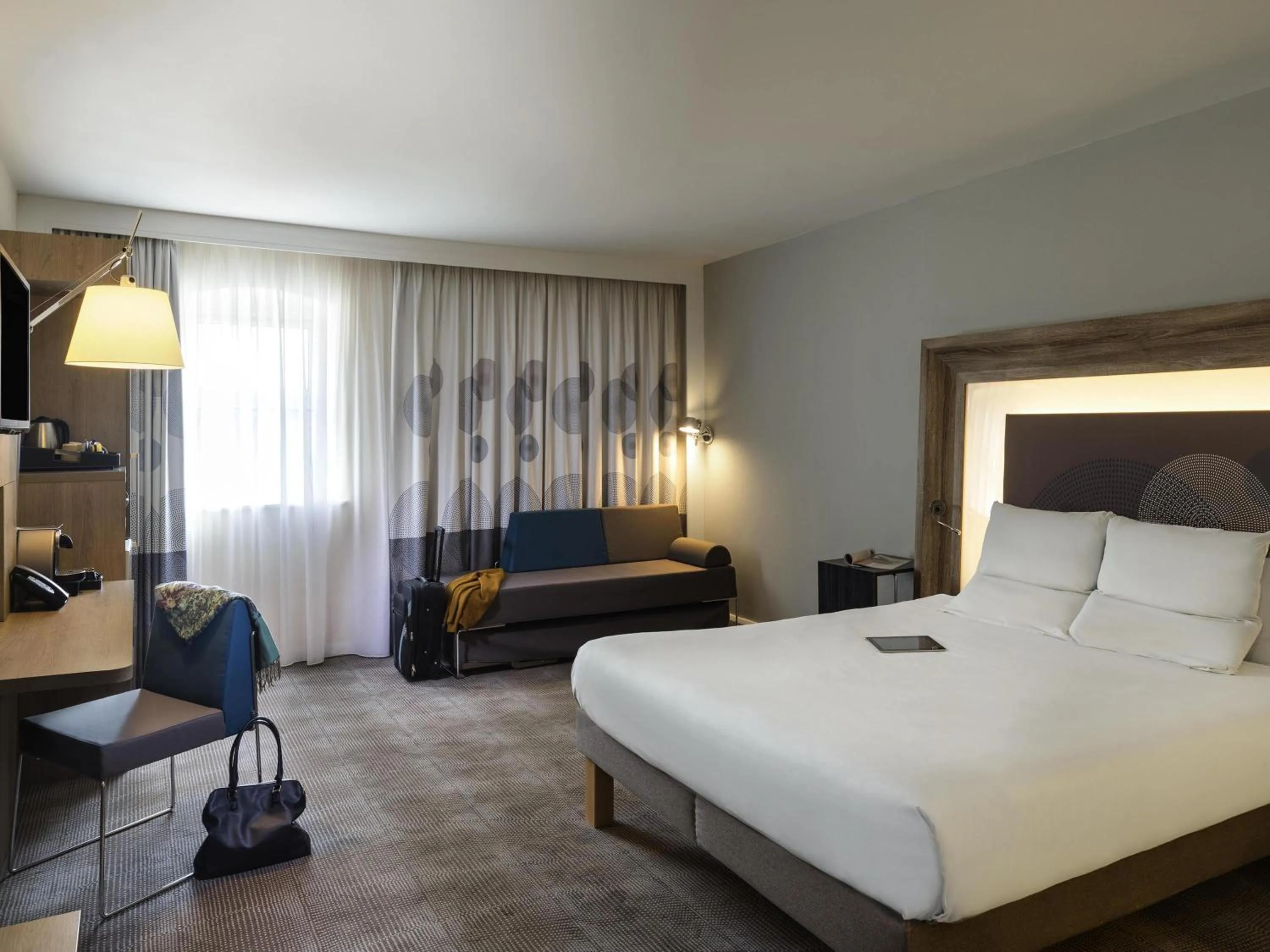 Bedroom, Bed in Novotel Nottingham Derby