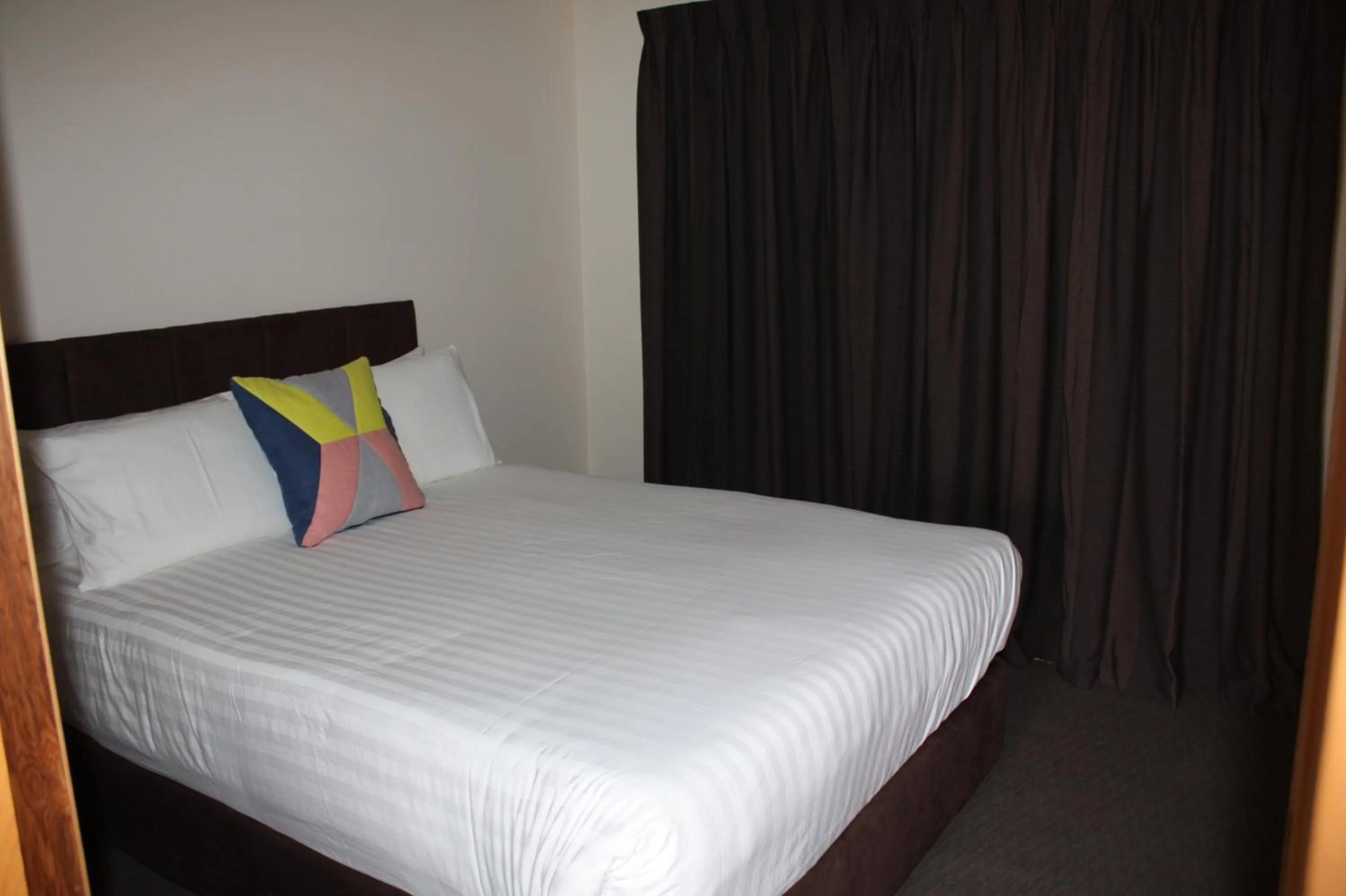 Photo of the whole room, Bed in BIG4 Stuart Range Outback Resort