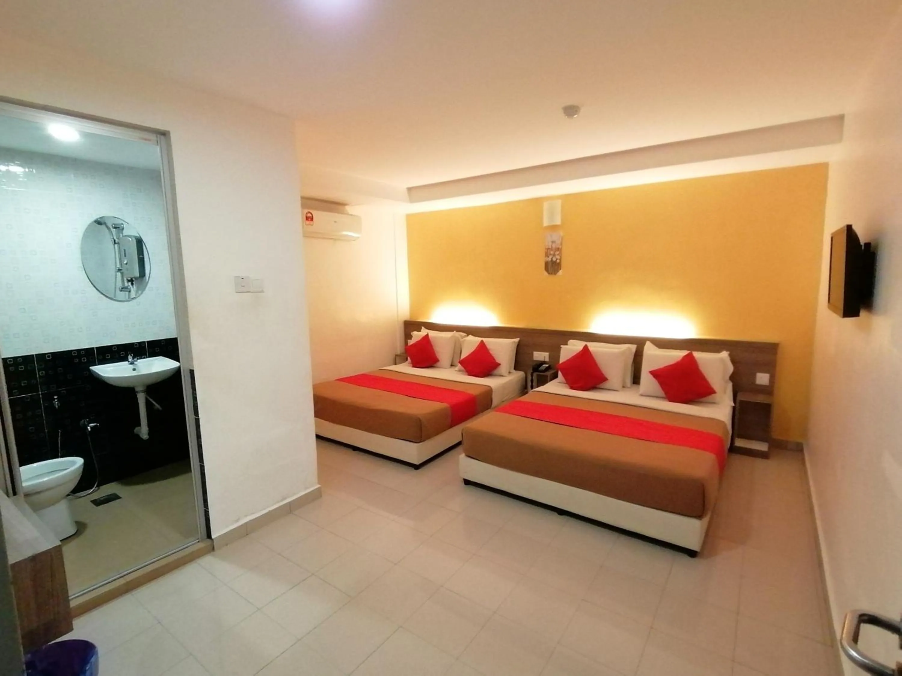 Bedroom in Yellow Mansion Hotel Melaka Raya