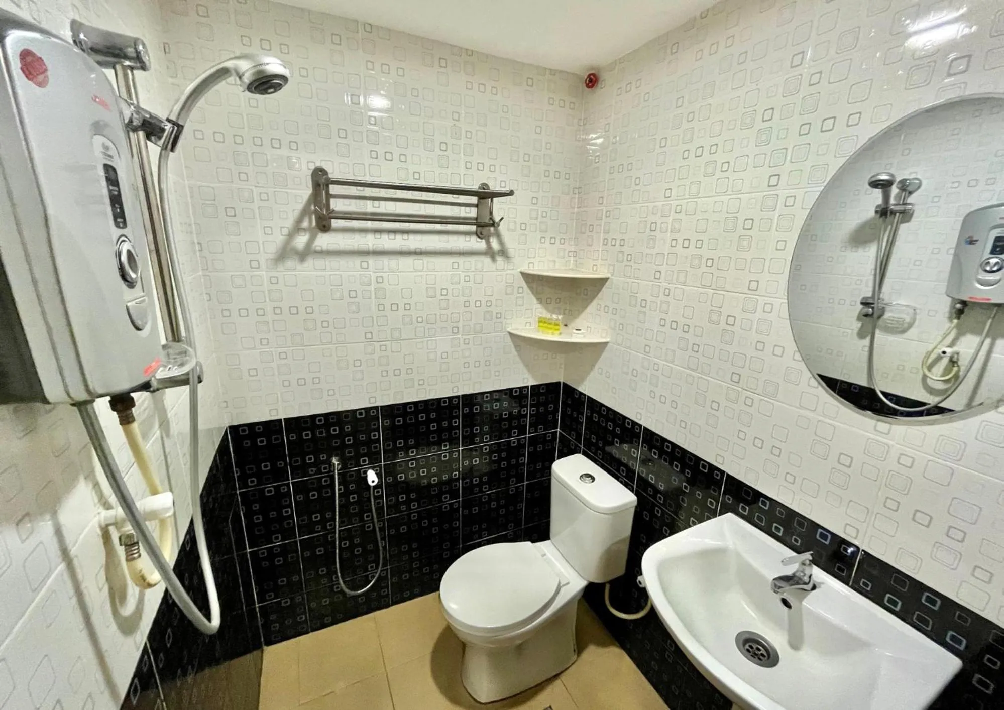 Bathroom in Yellow Mansion Hotel Melaka Raya