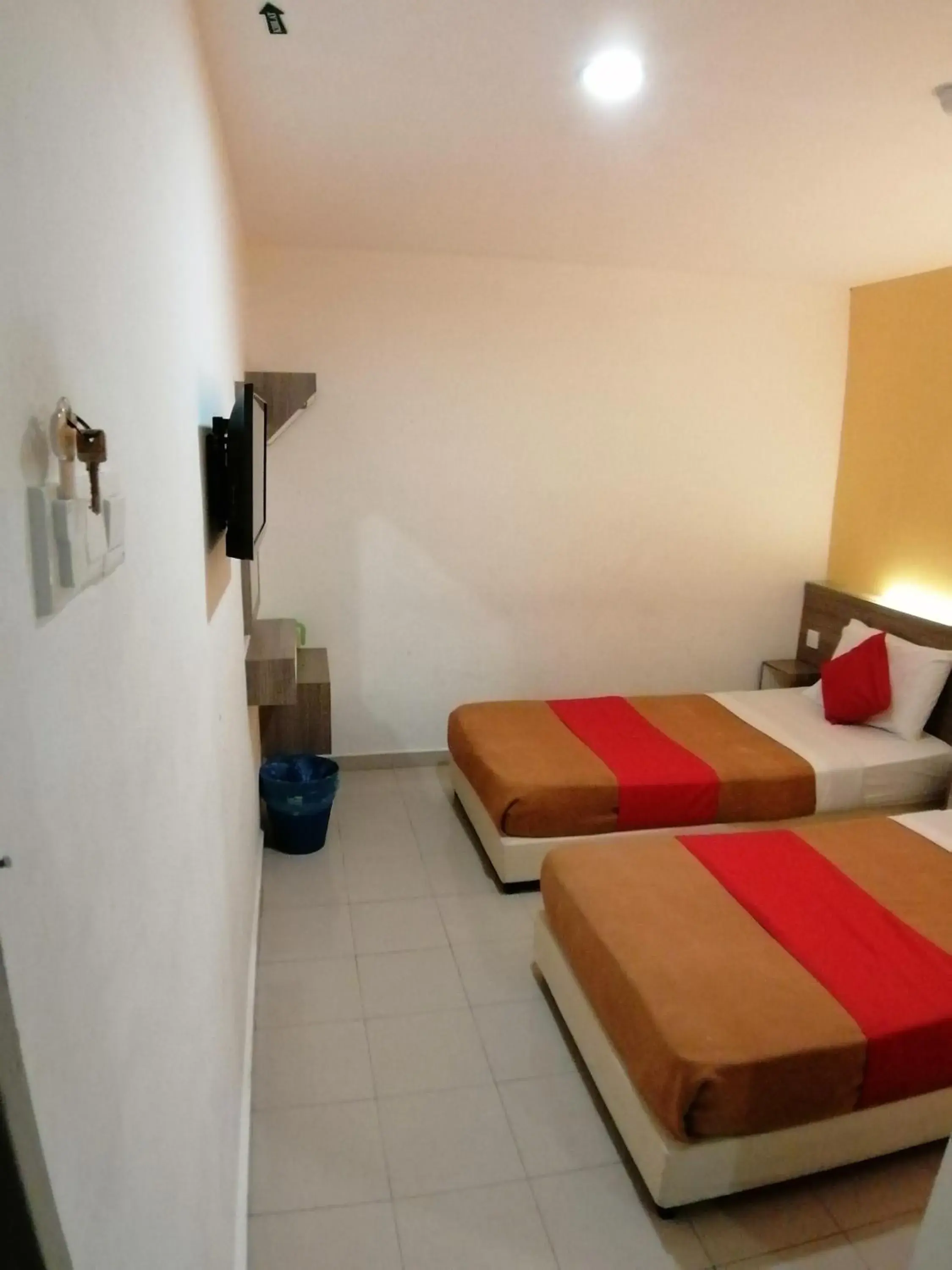 Standard Twin Room in Yellow Mansion Hotel Melaka Raya Standard Twin Room in Yellow Mansion Hotel Melaka Raya