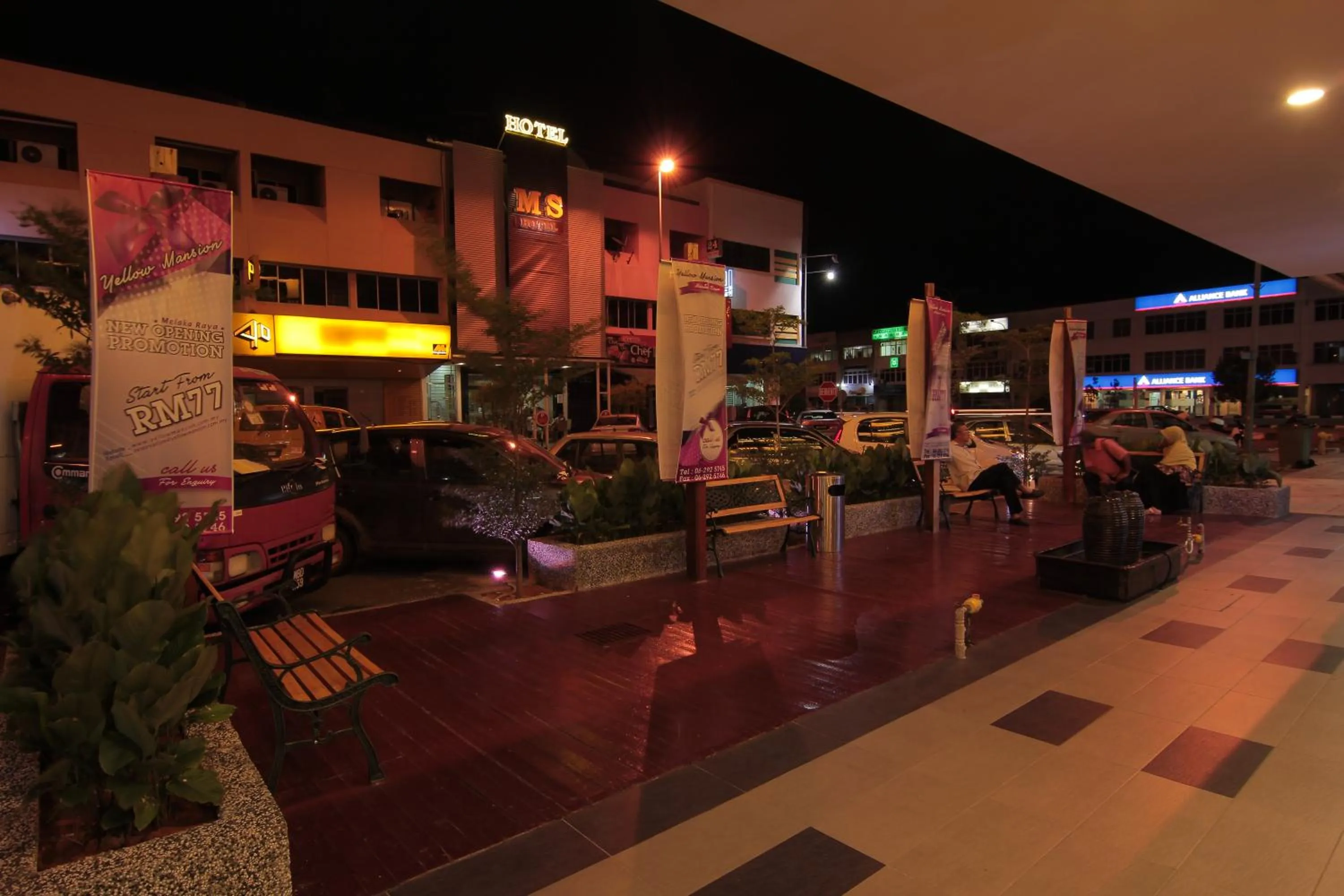 Seating area in Yellow Mansion Hotel Melaka Raya