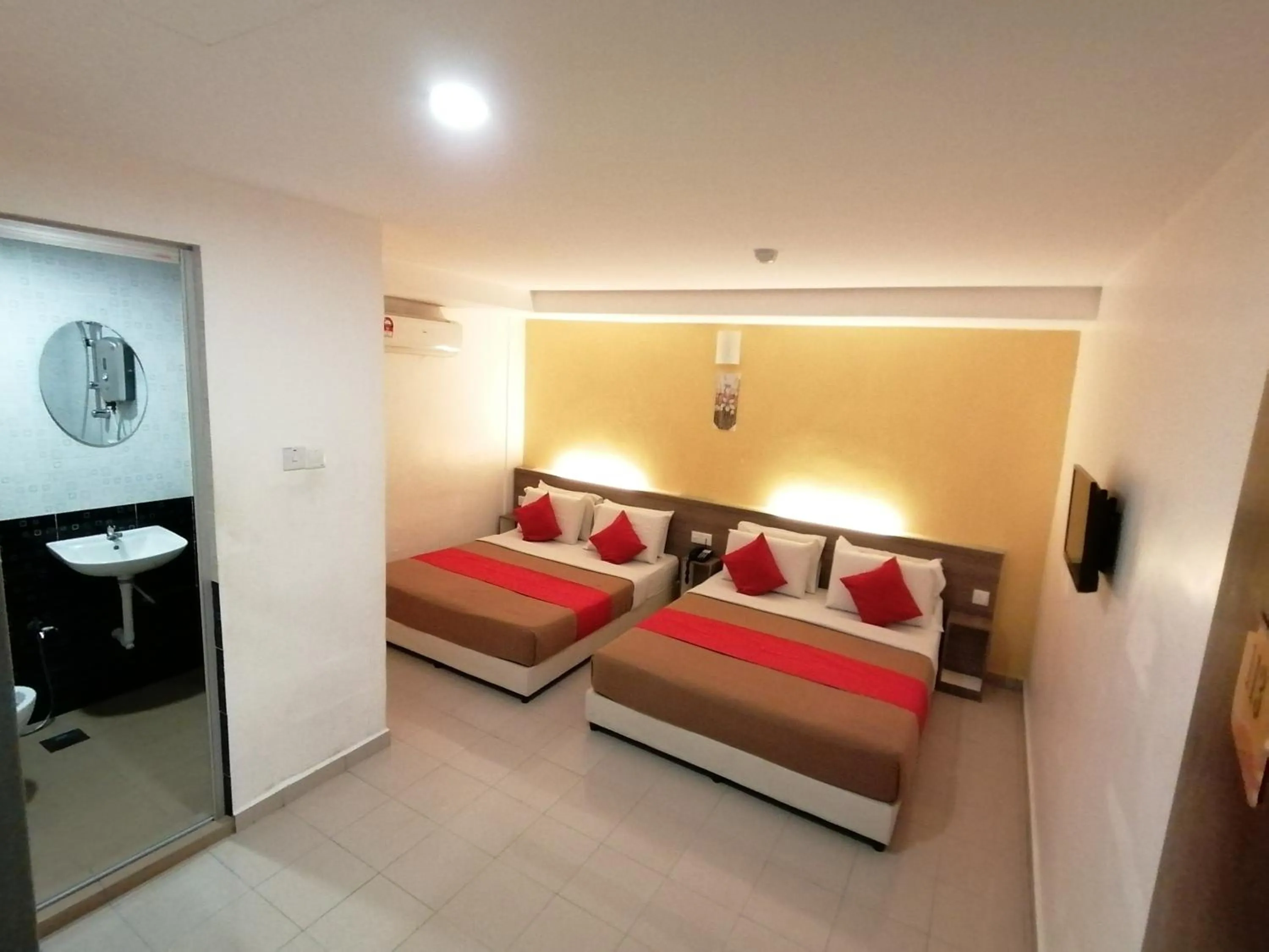 Bedroom in Yellow Mansion Hotel Melaka Raya