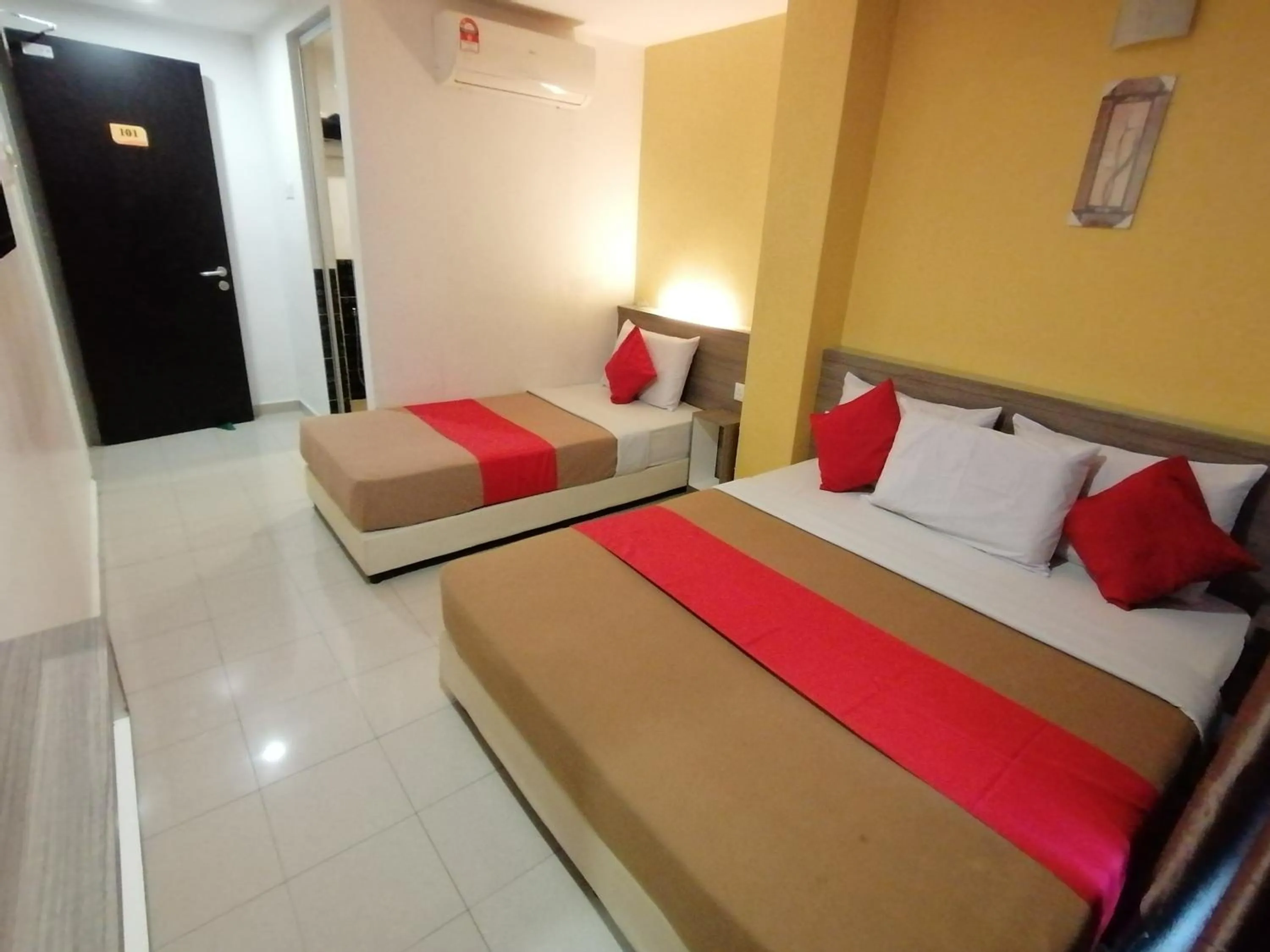 Bedroom in Yellow Mansion Hotel Melaka Raya