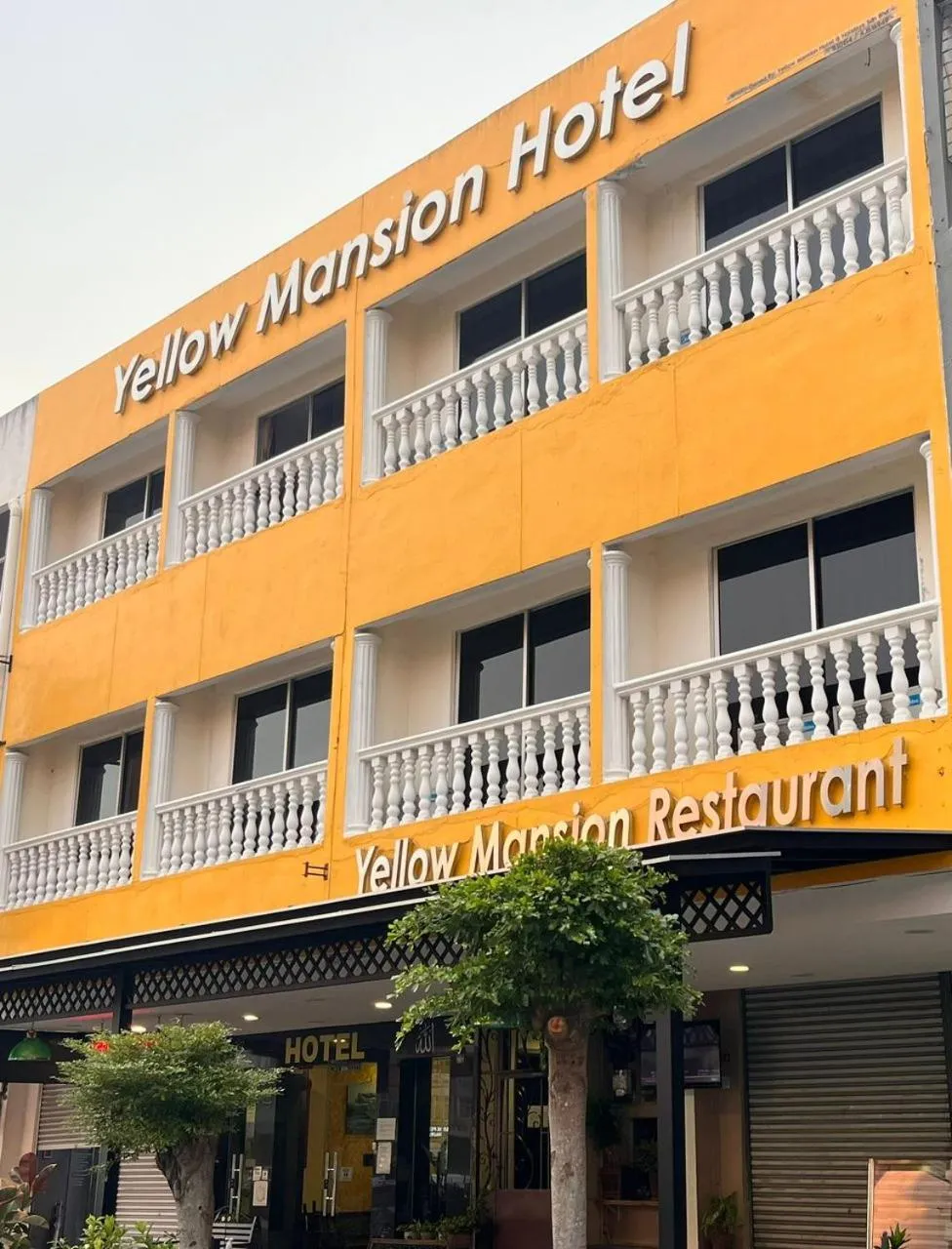 Property building in Yellow Mansion Hotel Melaka Raya