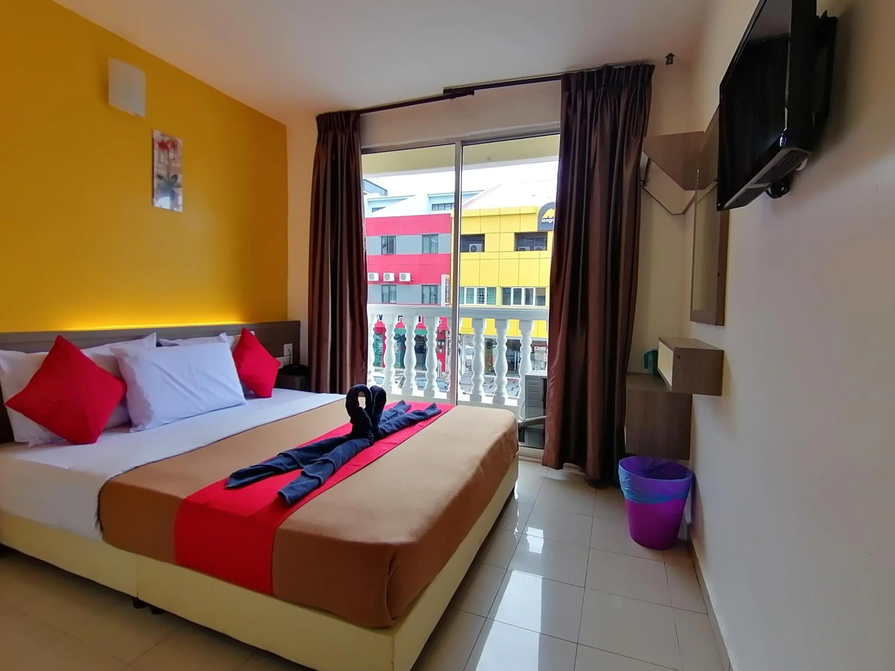 Bedroom in Yellow Mansion Hotel Melaka Raya