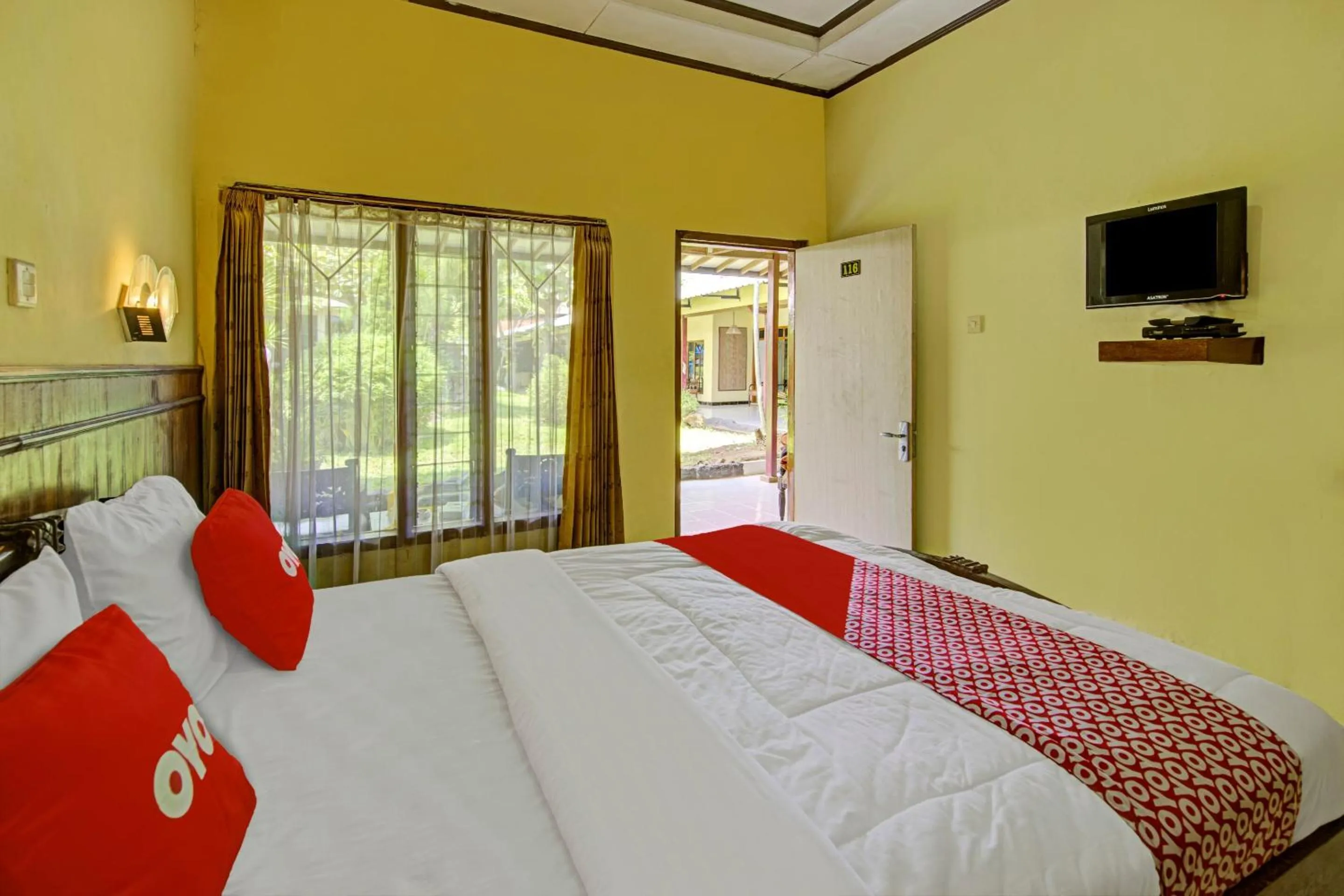 Bedroom in OYO 3934 Hotel Istana