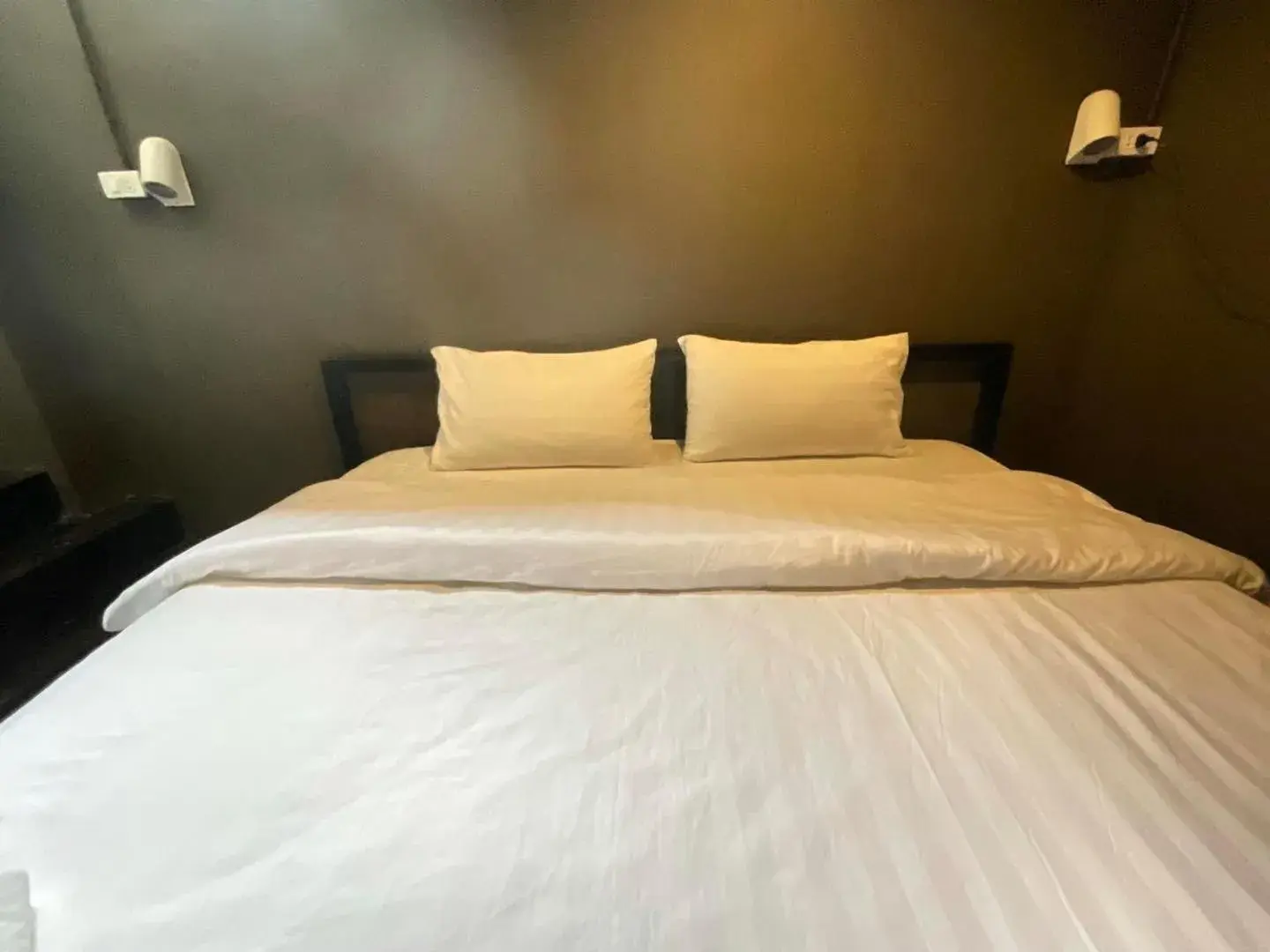 Deluxe Double Room in Capsule Hostel Chiangkhan Deluxe Double Room in Capsule Hostel Chiangkhan