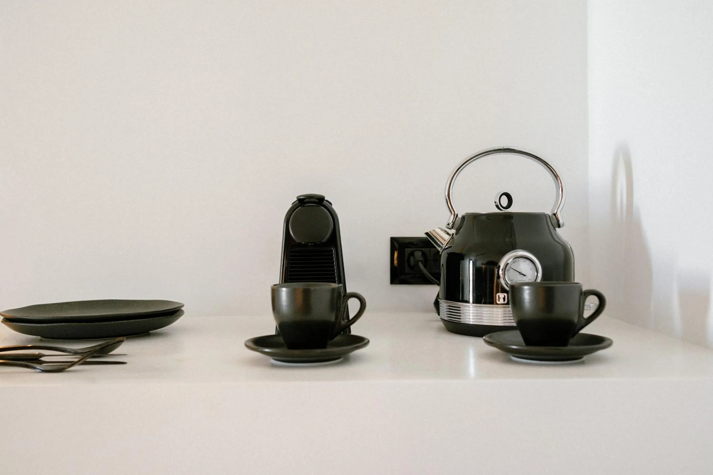 Coffee/tea facilities in Gazelle Living