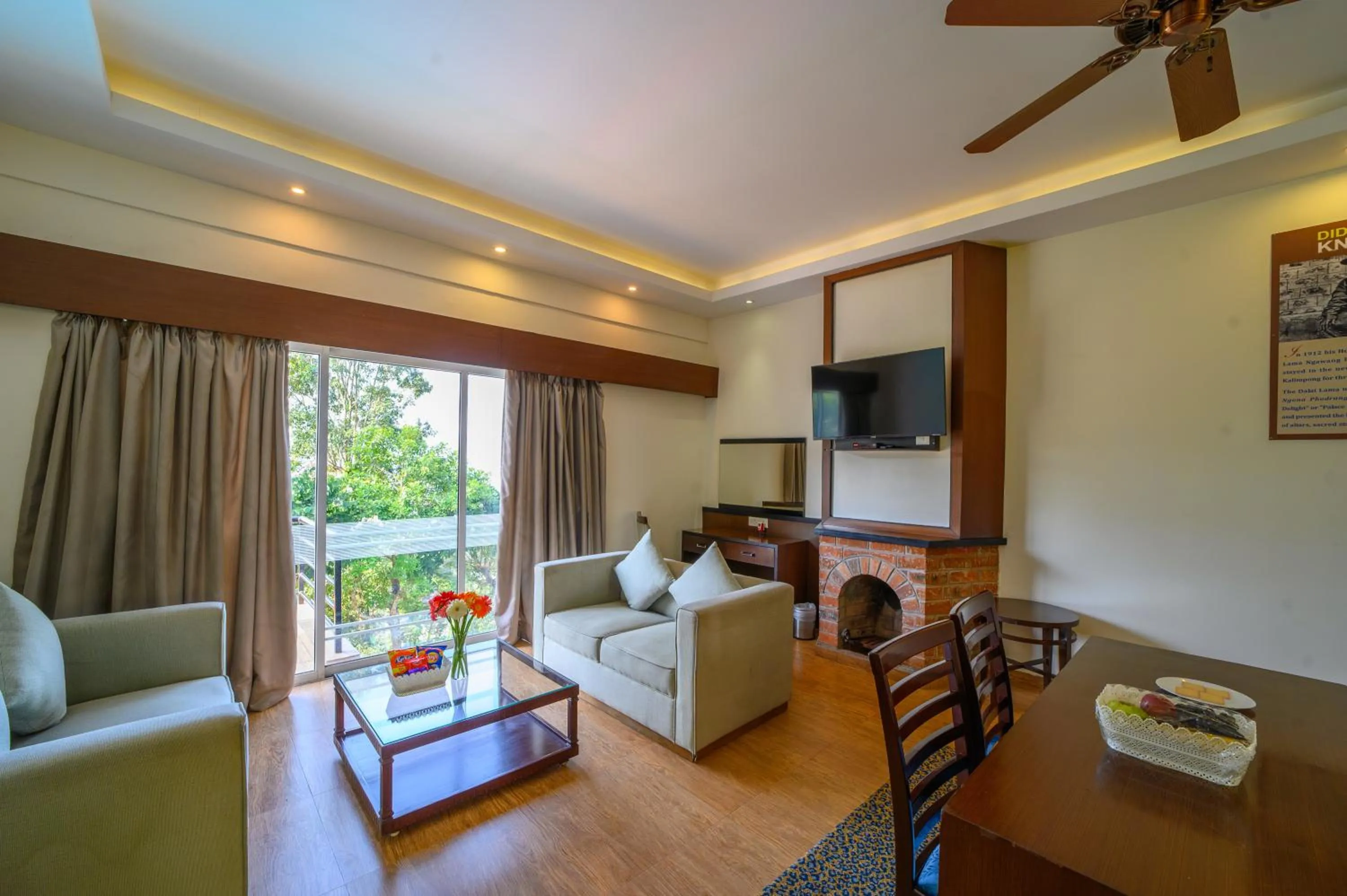 TV and multimedia in Sinclairs Retreat Kalimpong