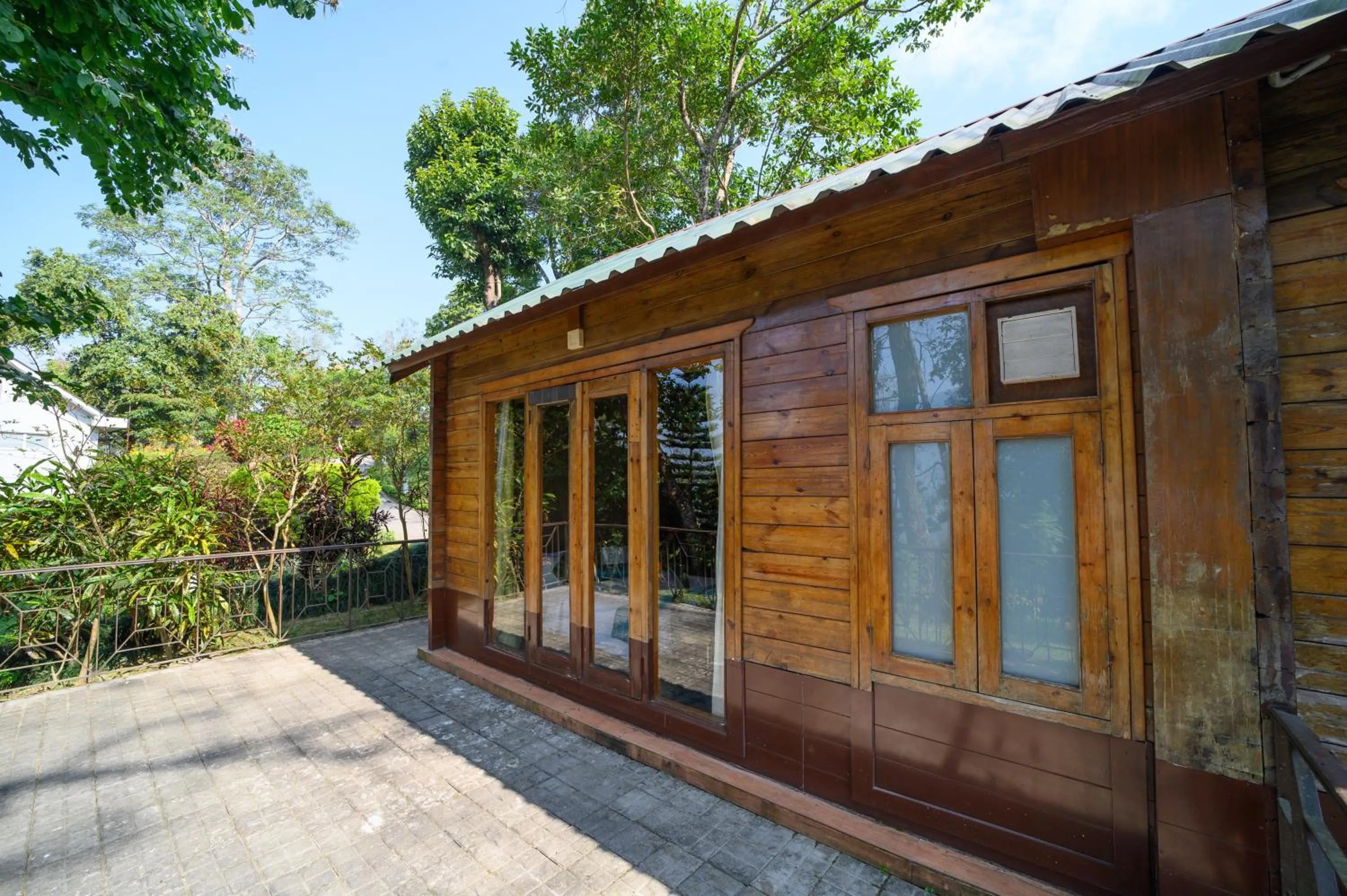 Property building in Sinclairs Retreat Kalimpong