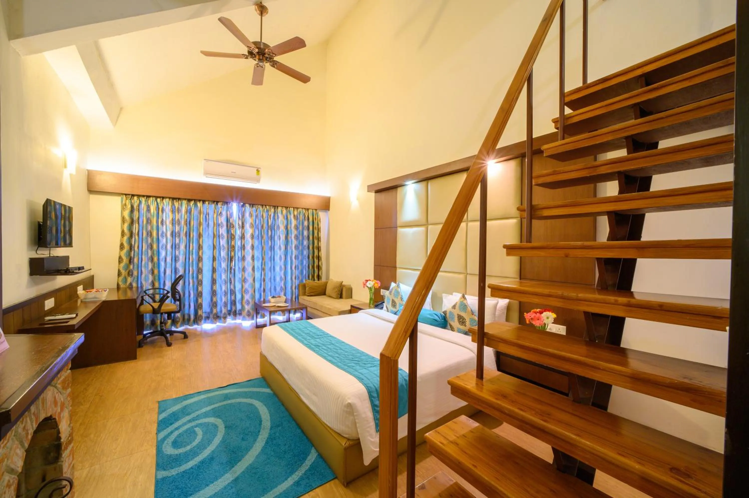 Bed in Sinclairs Retreat Kalimpong