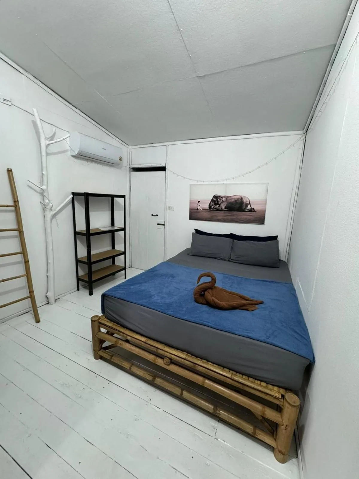 Bed in Haad Chao Phao Resort