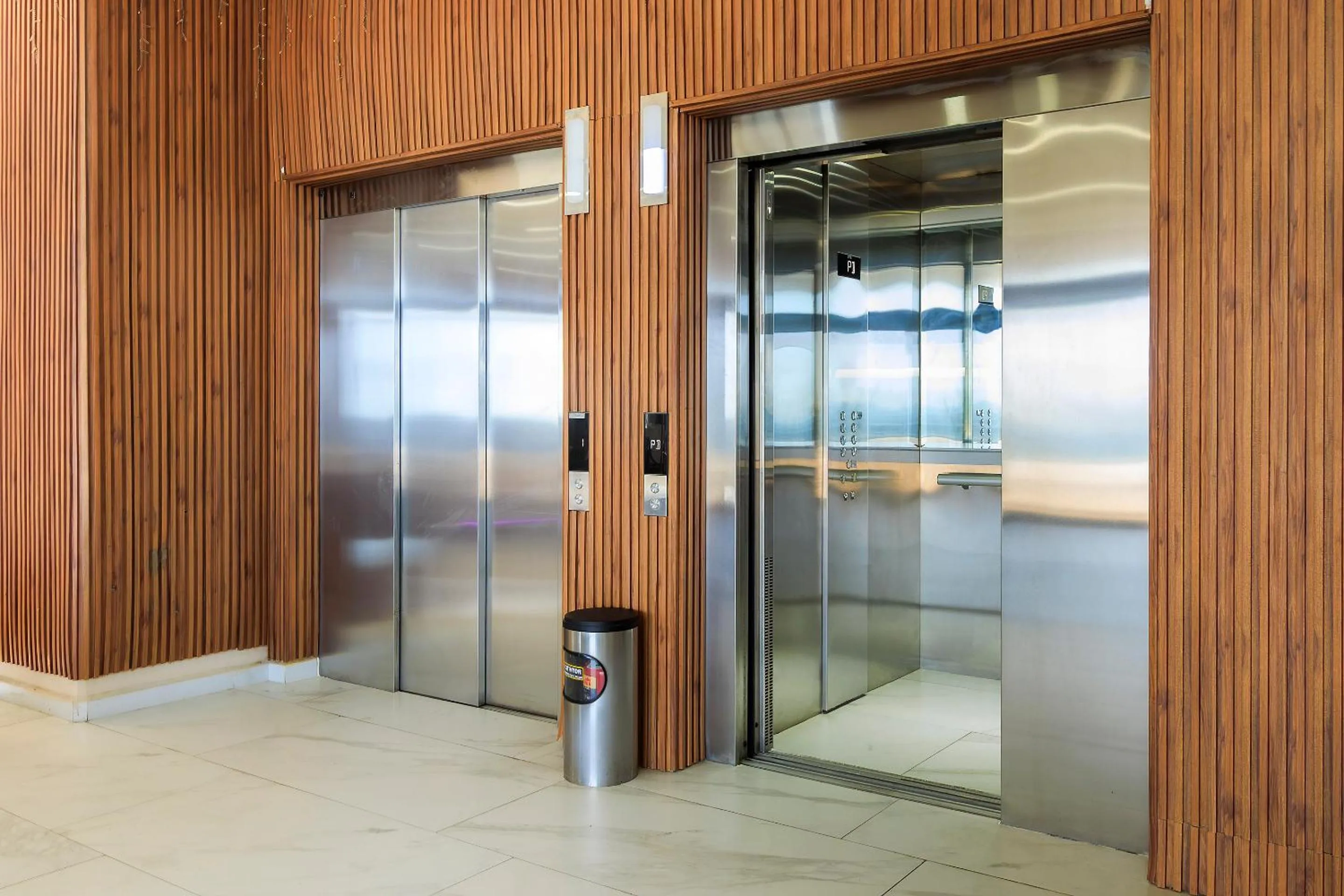 elevator in Collection O Hotel Paris FC, Veracruz