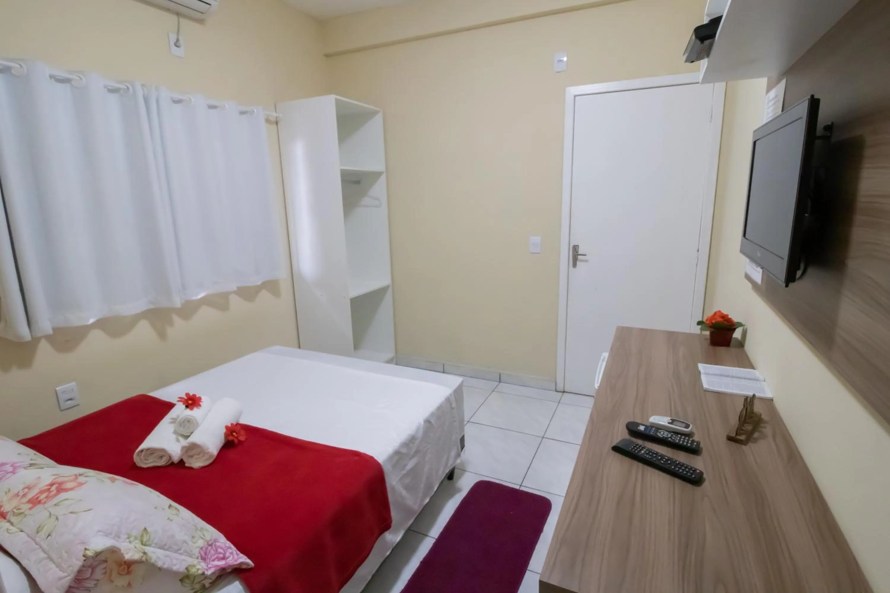 Bedroom, Bed in Pousada Vovó Dilma