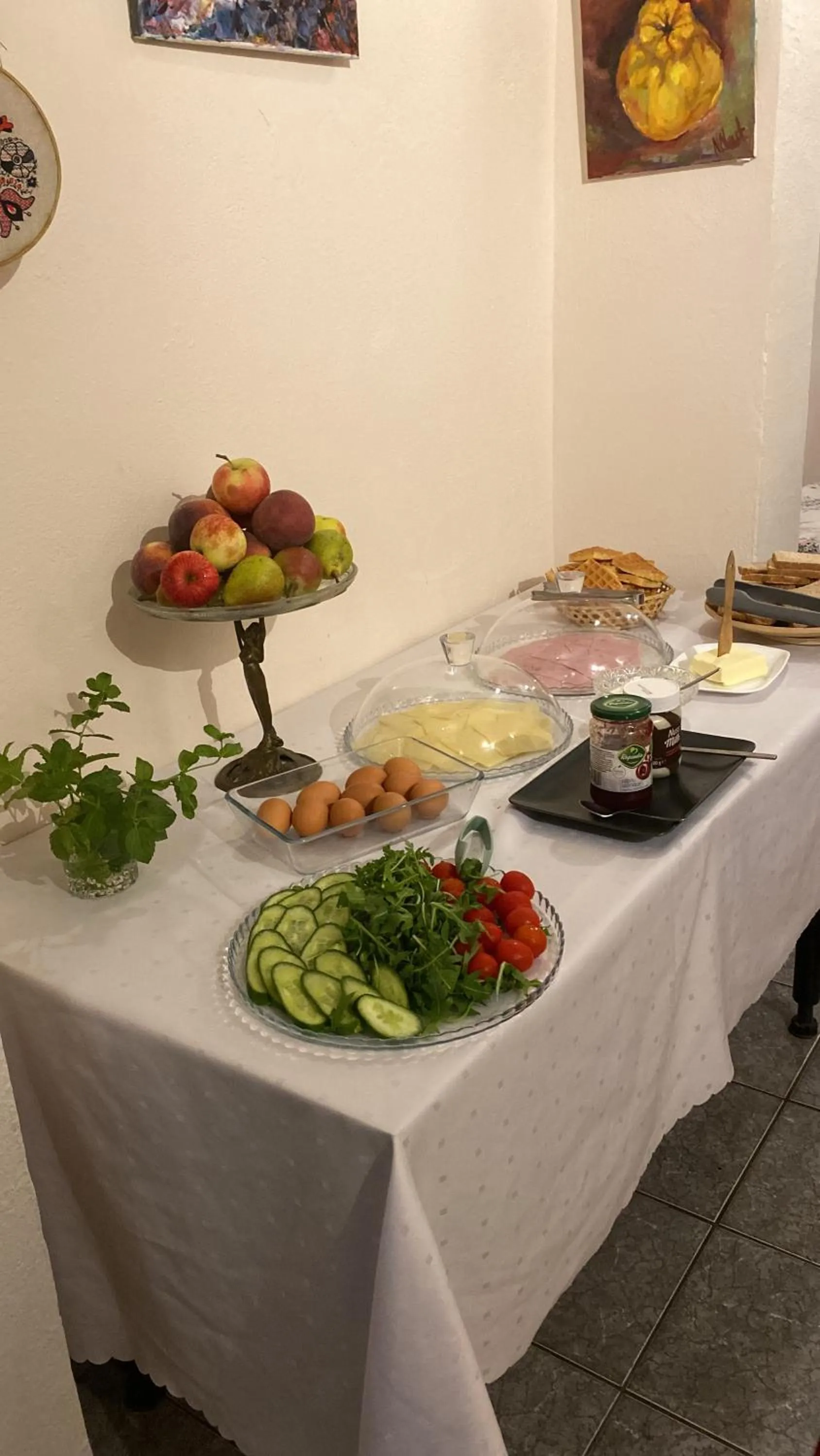 Breakfast in Art Inn Space