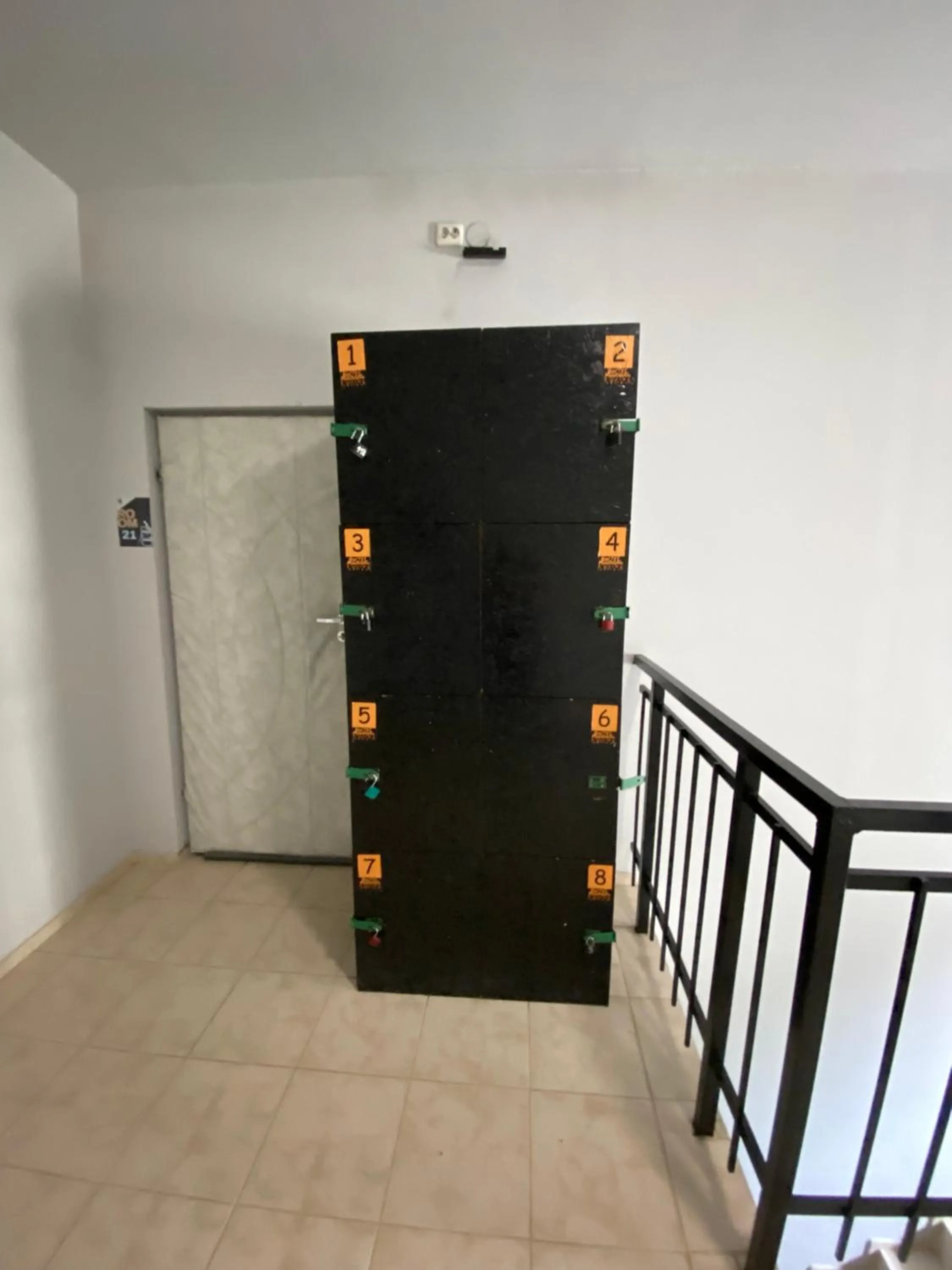 locker in Art Inn Space