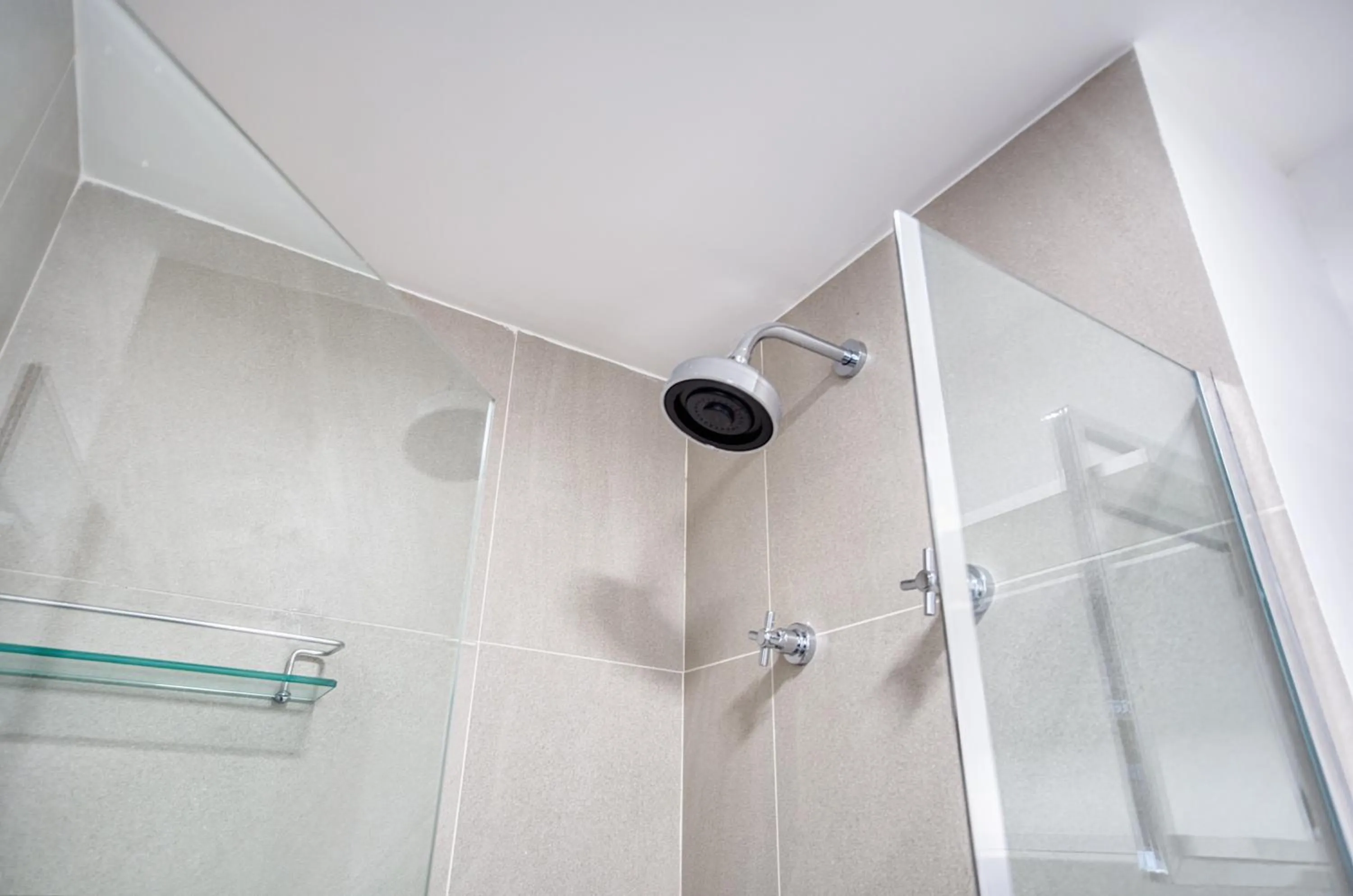 Shower in 360 Paraíso