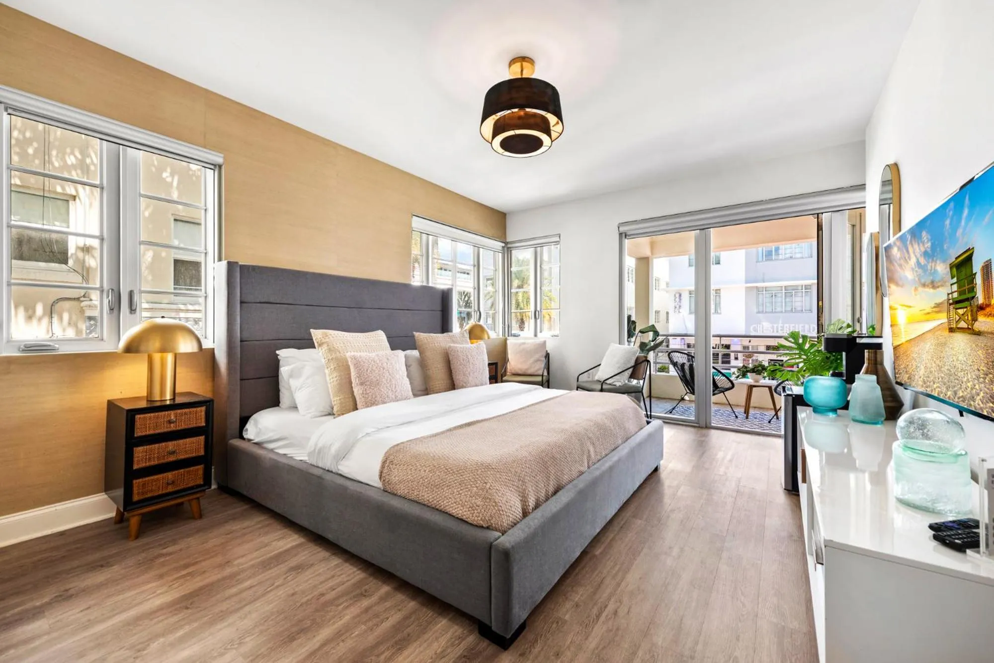 Bed in Luxuri Suites