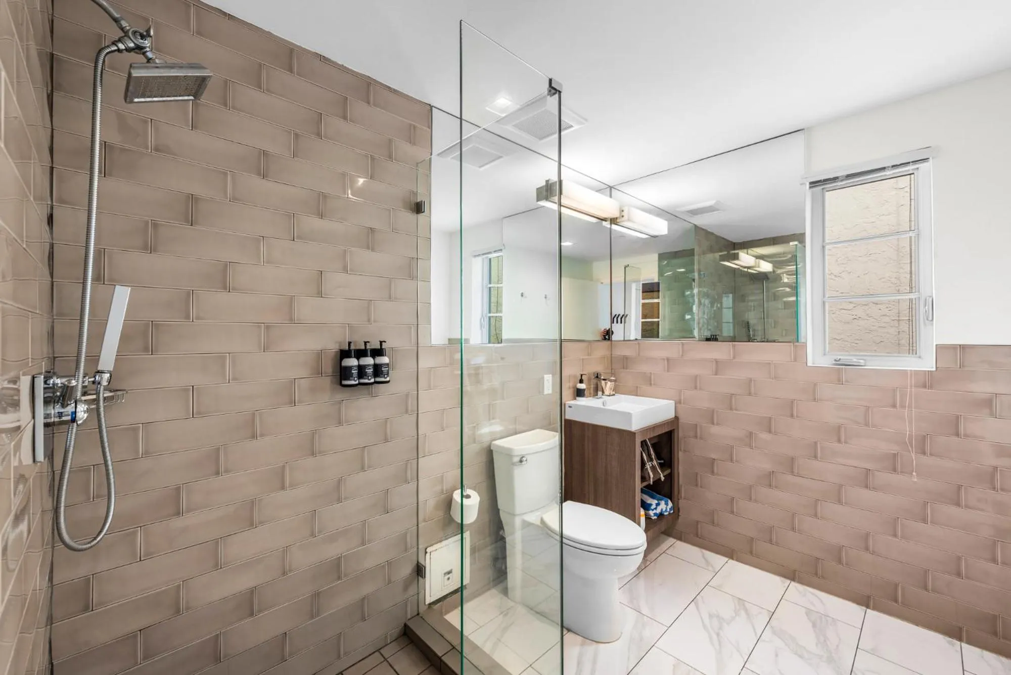 Shower in Luxuri Suites