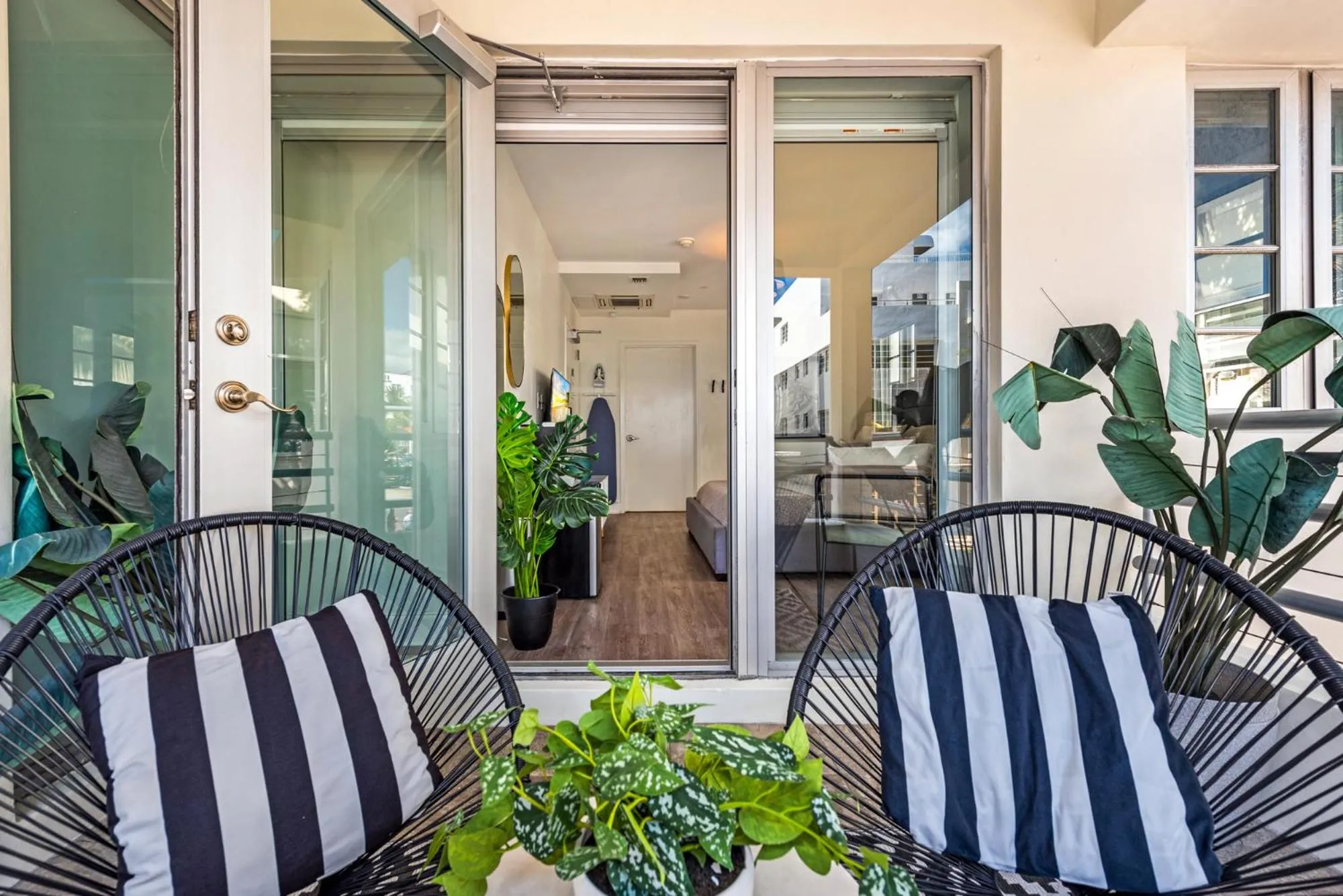 Balcony/Terrace in Luxuri Suites