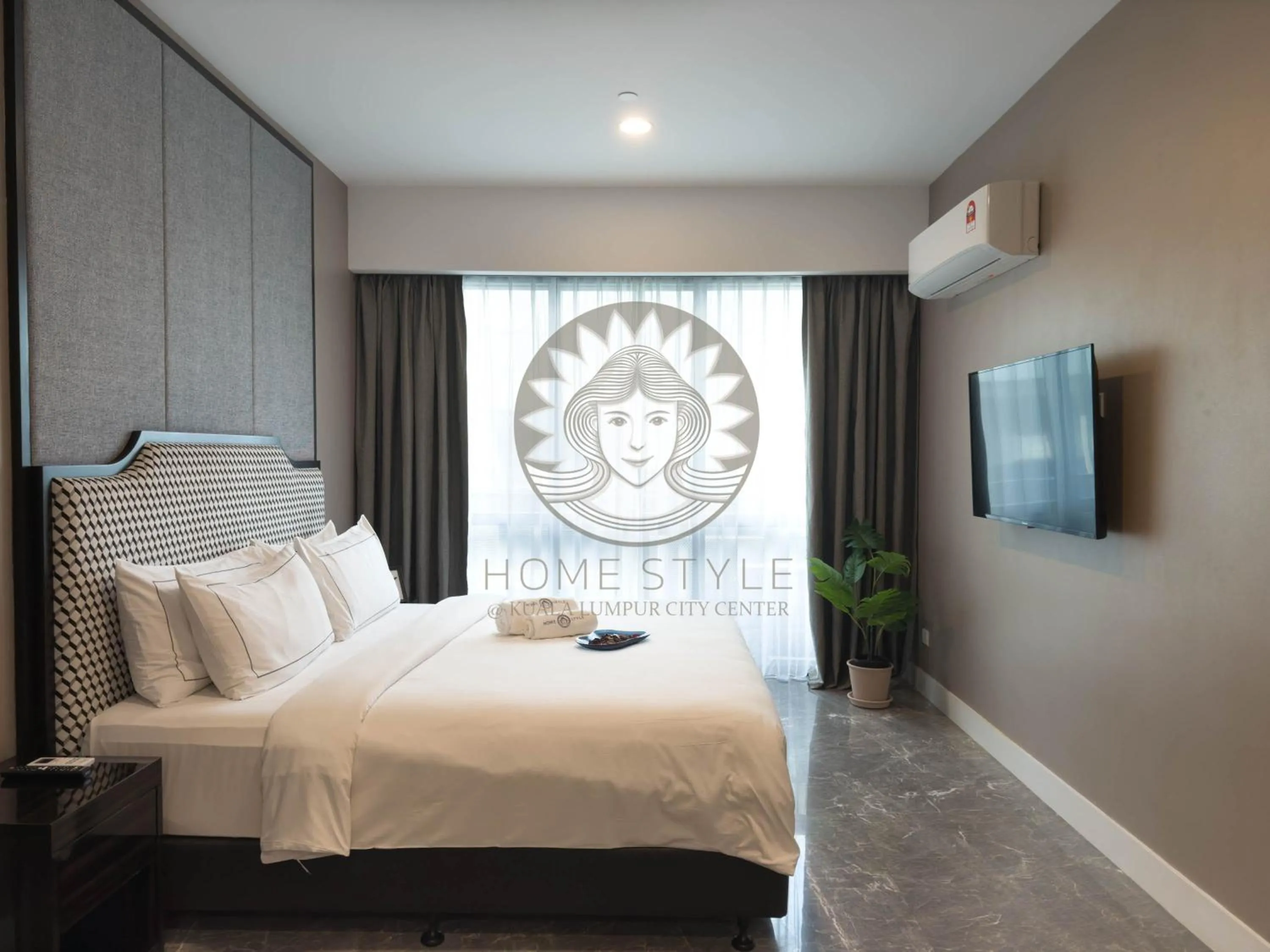 TV and multimedia, Bed in HOME STYLE at Platinum Suites 2 KLCC Twin Towers