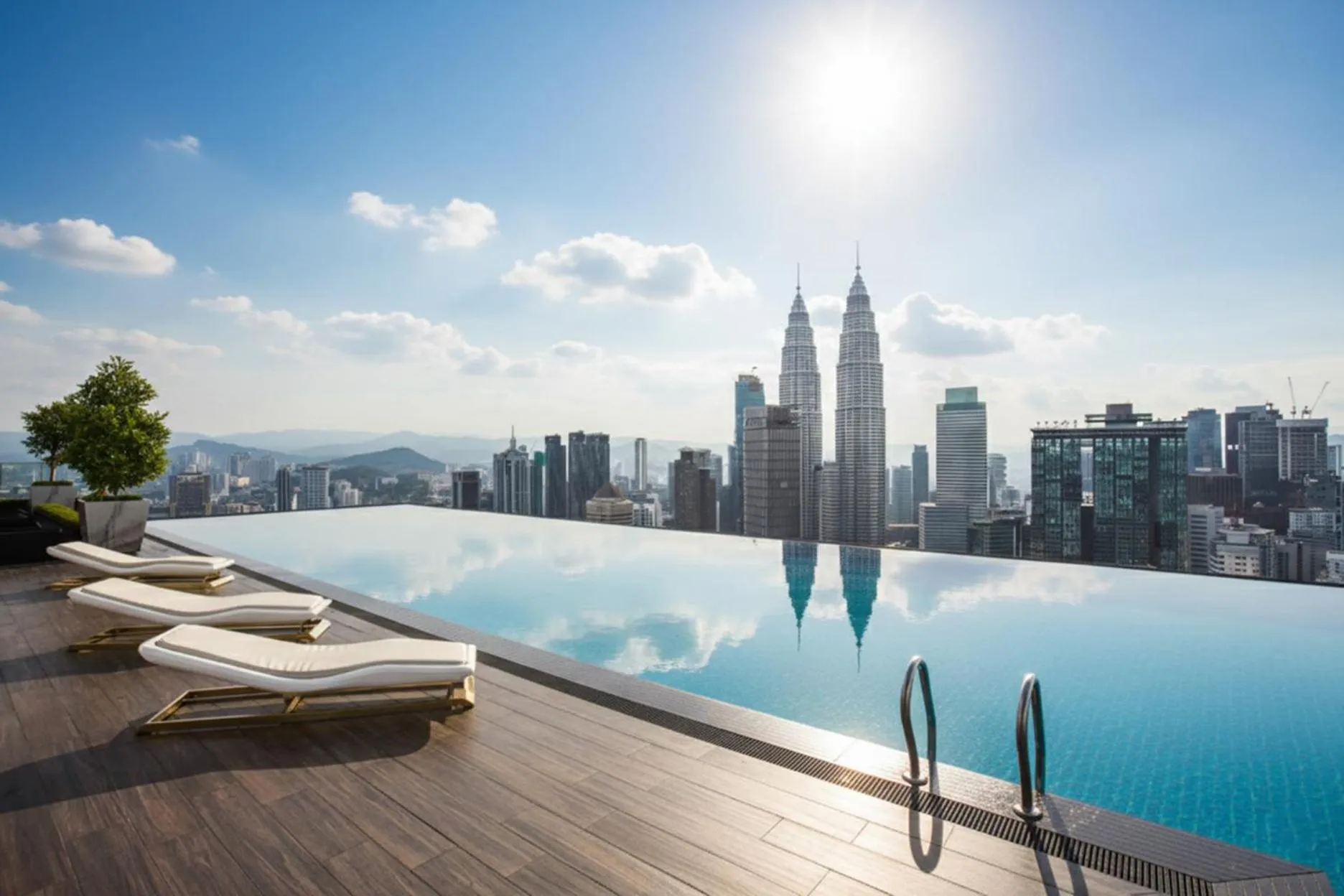 Swimming pool in HOME STYLE at Platinum Suites 2 KLCC Twin Towers