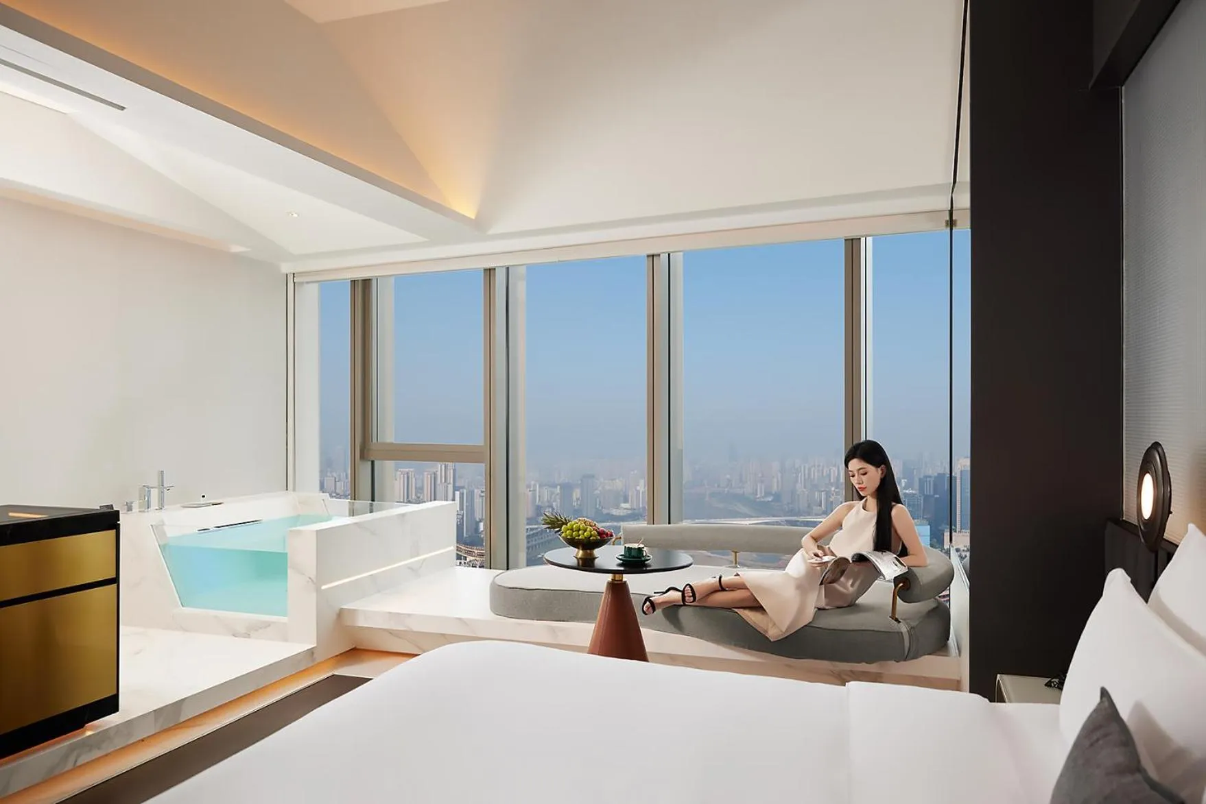 Seating area, Bed in ISEYA Panoramic Hotel Chongqing Jiefangbei Raffles Plaza