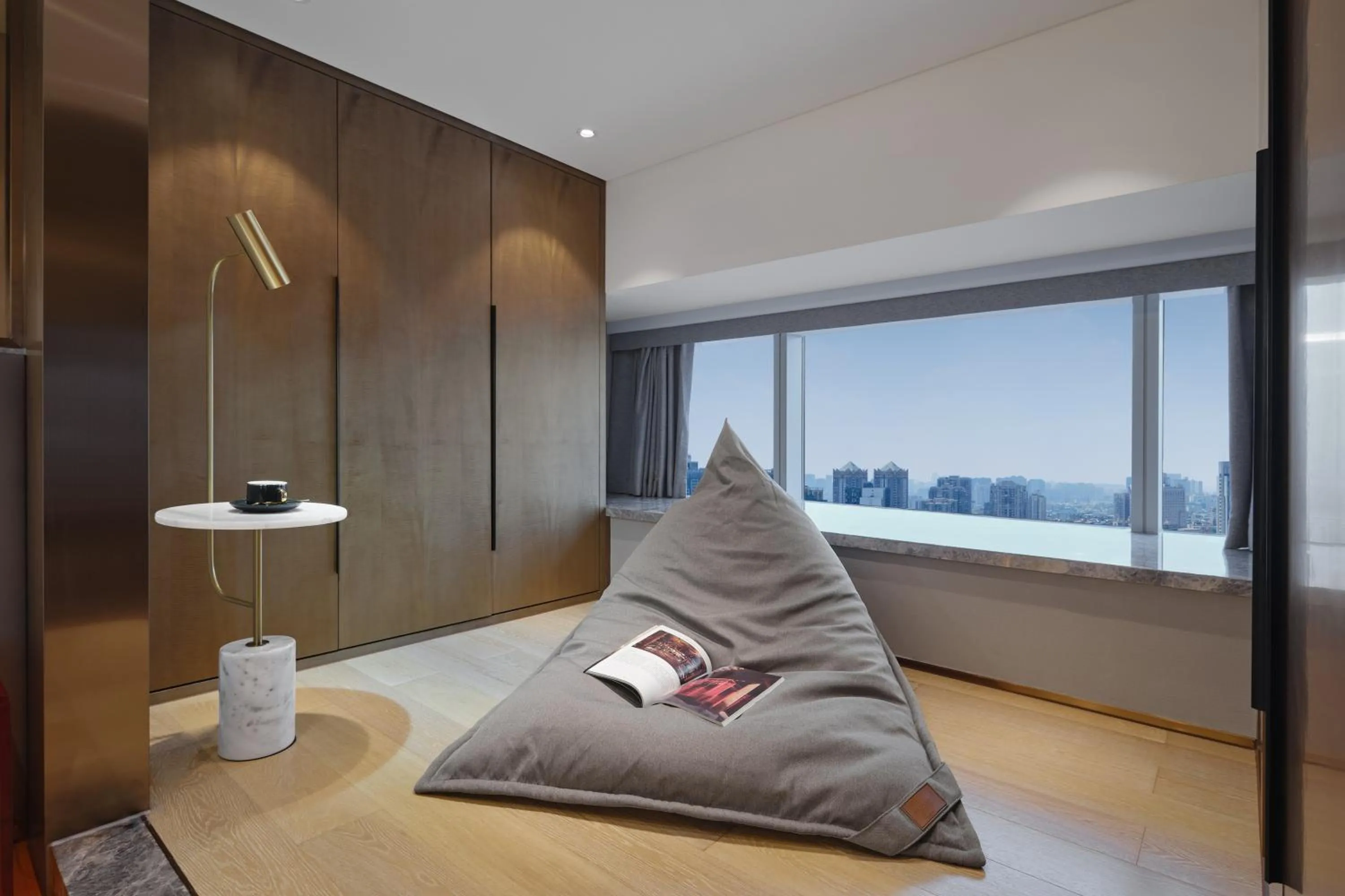 Seating area in ISEYA Serviced Apart-ment Chengdu Taikoo Li Flagship