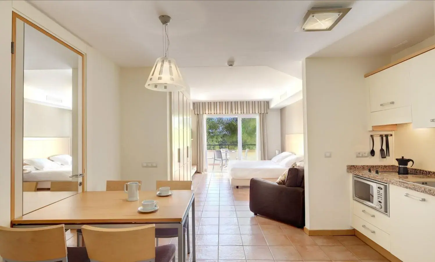 Superior Studio in Elviria Hills Living Superior Studio in Elviria Hills Living