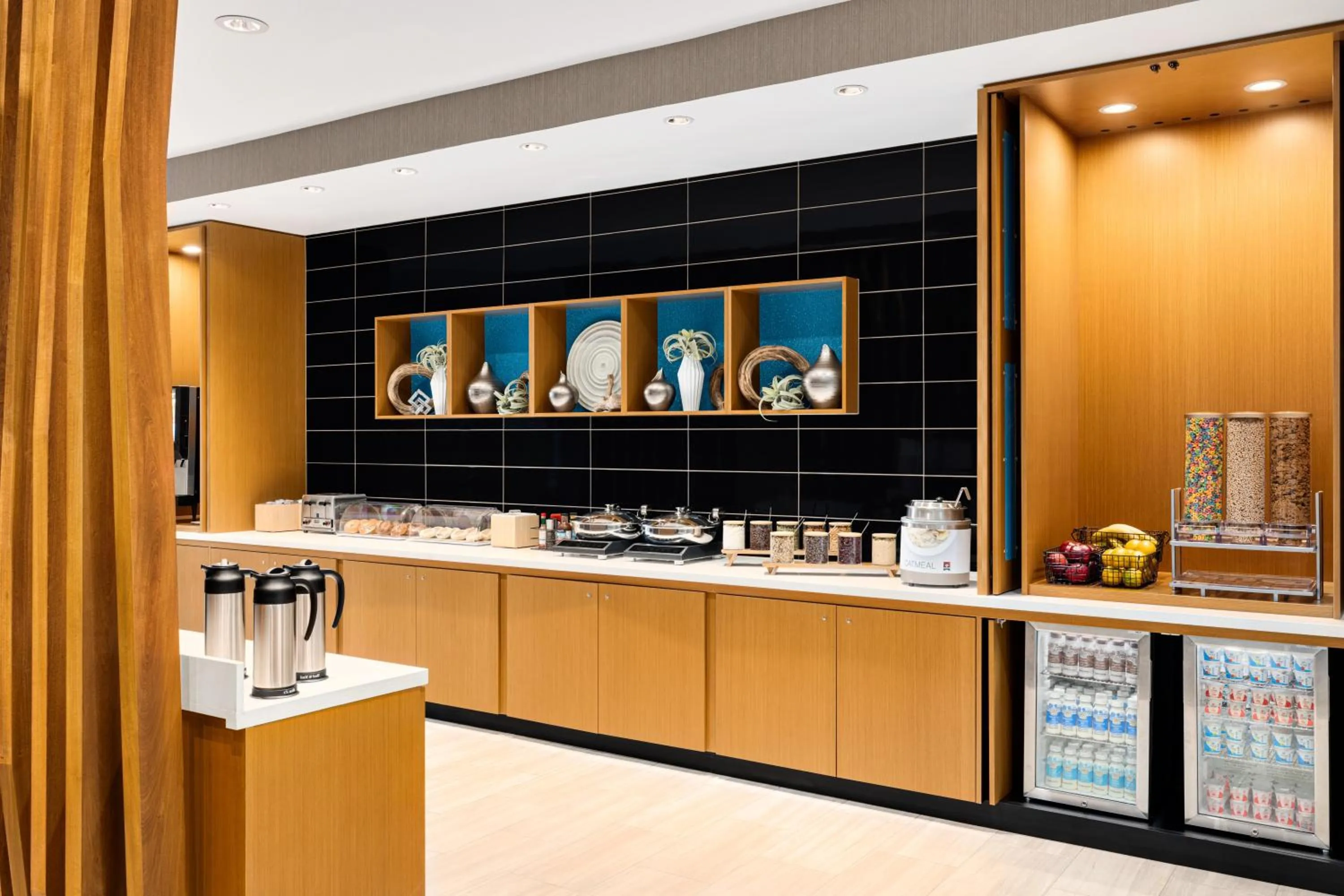 Coffee/tea facilities in SpringHill Suites by Marriott Easton PA