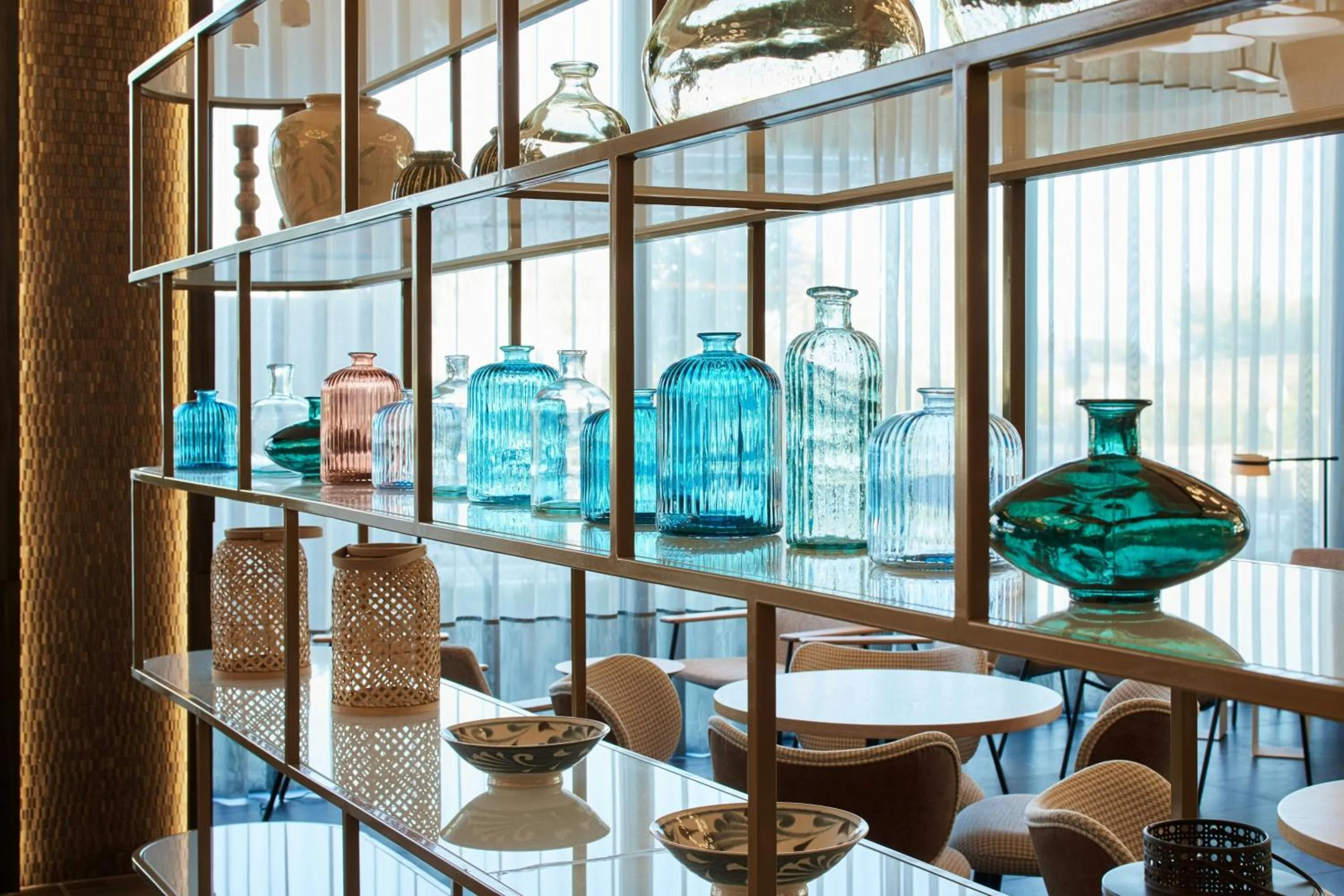 Lobby or reception in Four Points by Sheraton Barcelona Airport