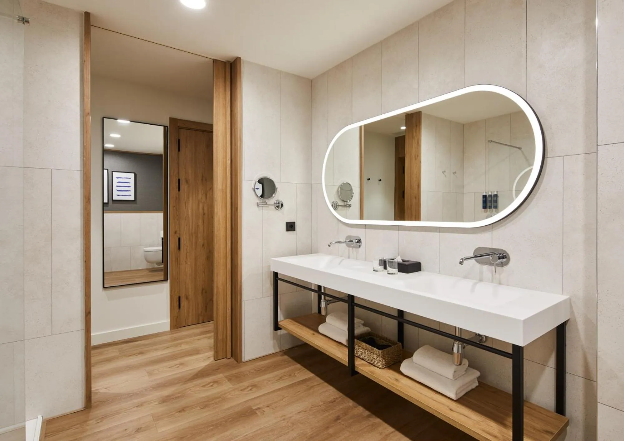 Bathroom in Four Points by Sheraton Barcelona Airport