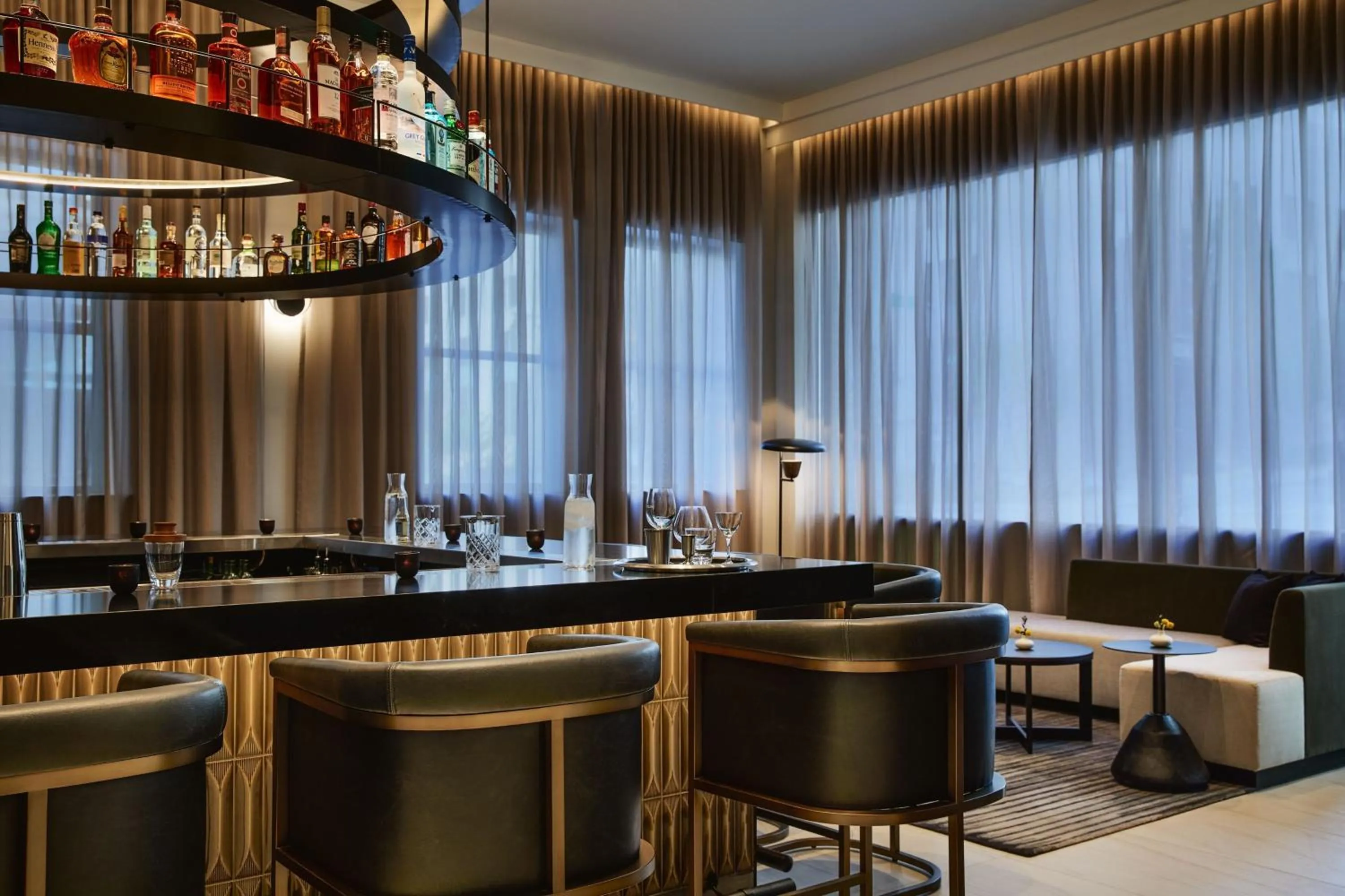 Lounge or bar in AC Hotel by Marriott Kansas City Downtown