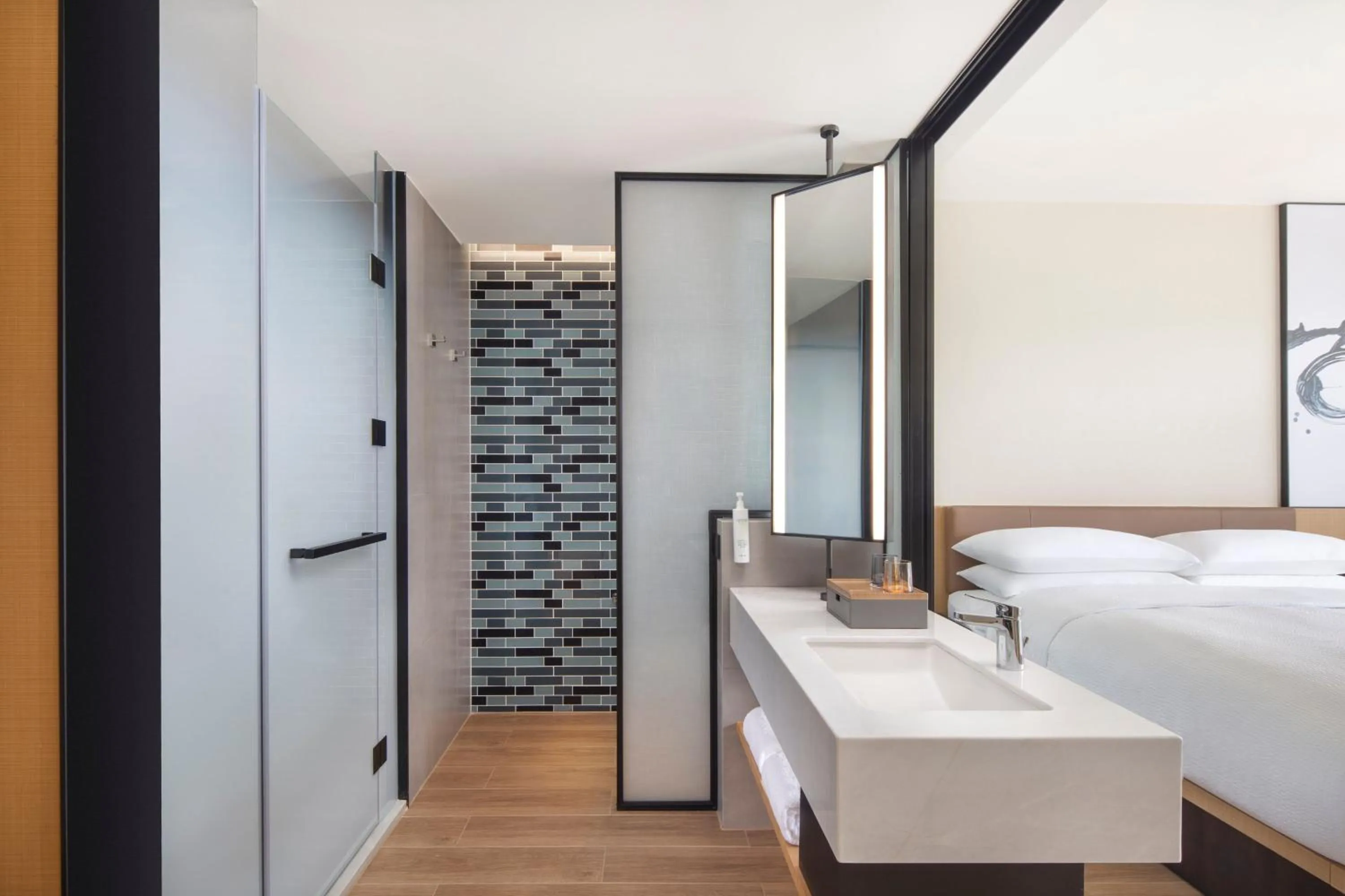 Bathroom, Bed in Fairfield by Marriott Shenzhen Dameisha