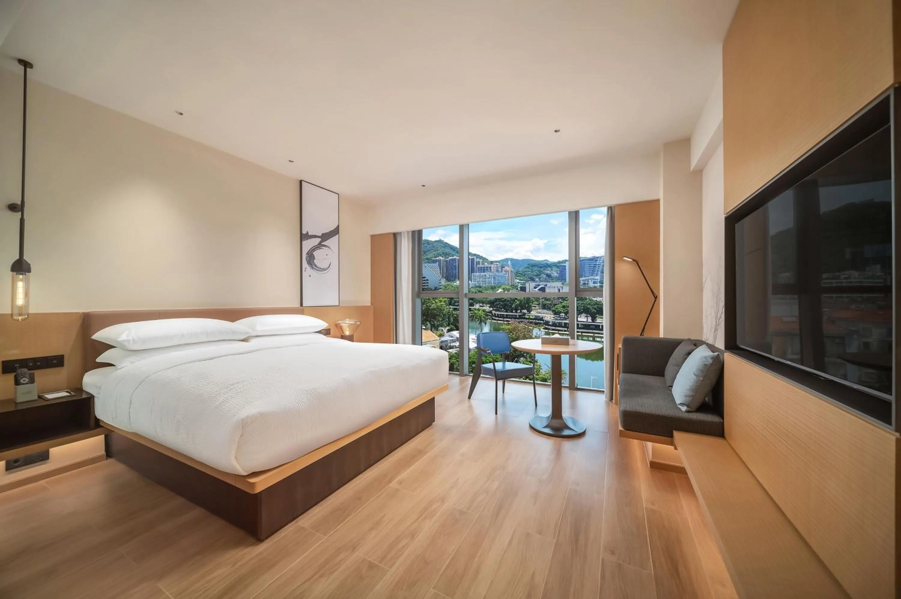 Bed in Fairfield by Marriott Shenzhen Dameisha