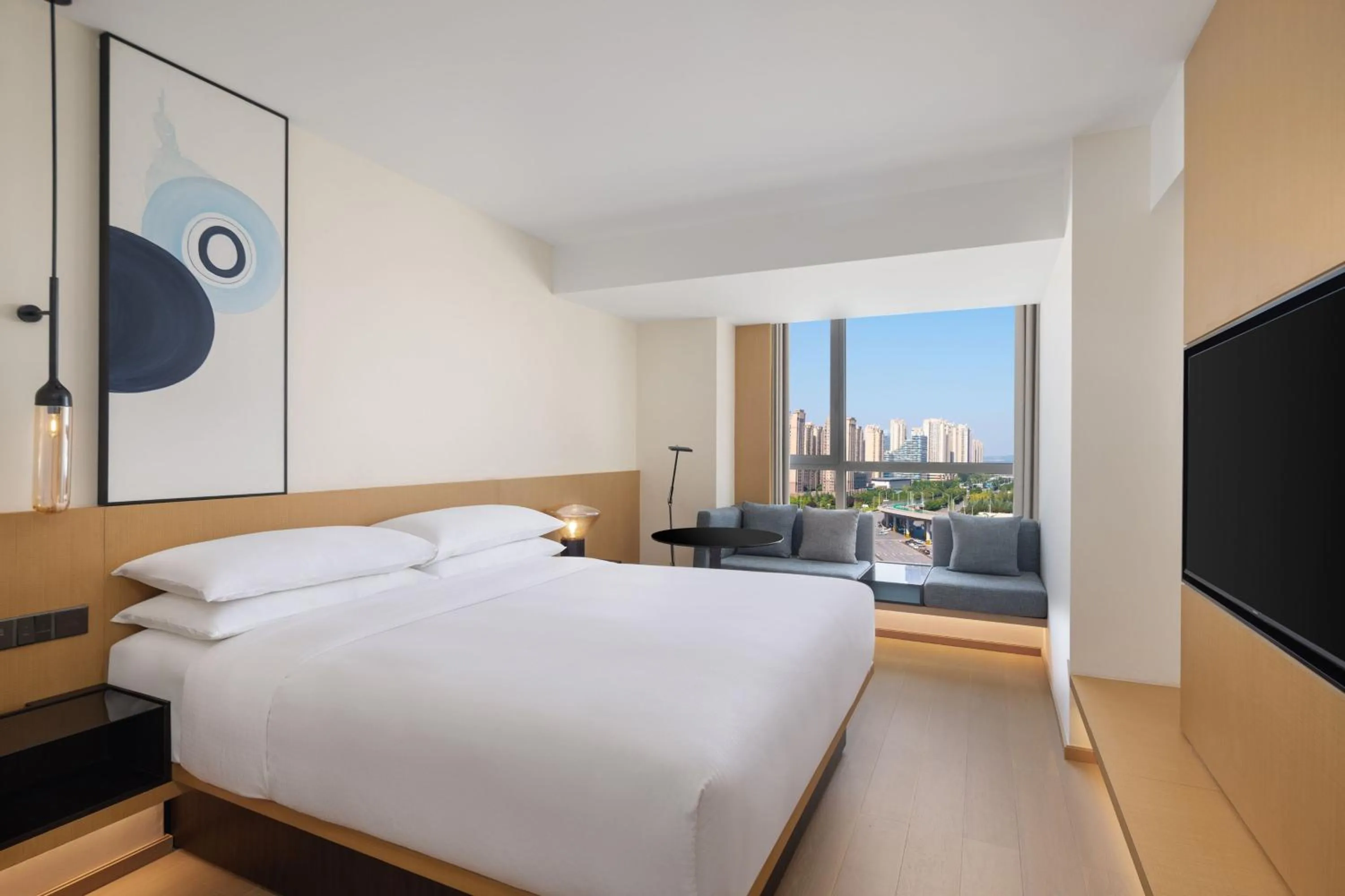 Photo of the whole room, Bed in Fairfield by Marriott Xi'an Yanta