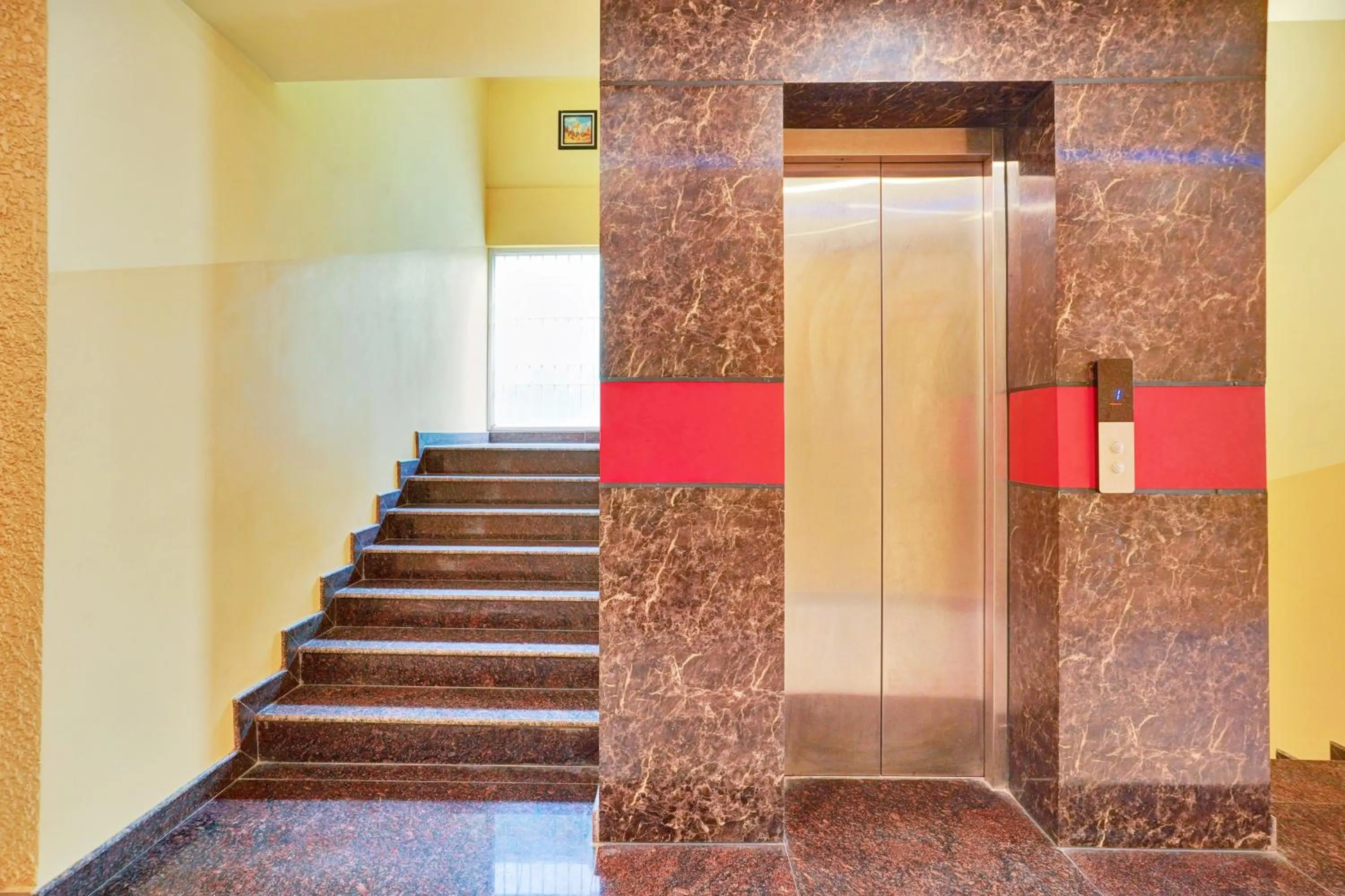 Lobby or reception in Super Collection O Kushal Nagar Near KSRTC Bus Stand