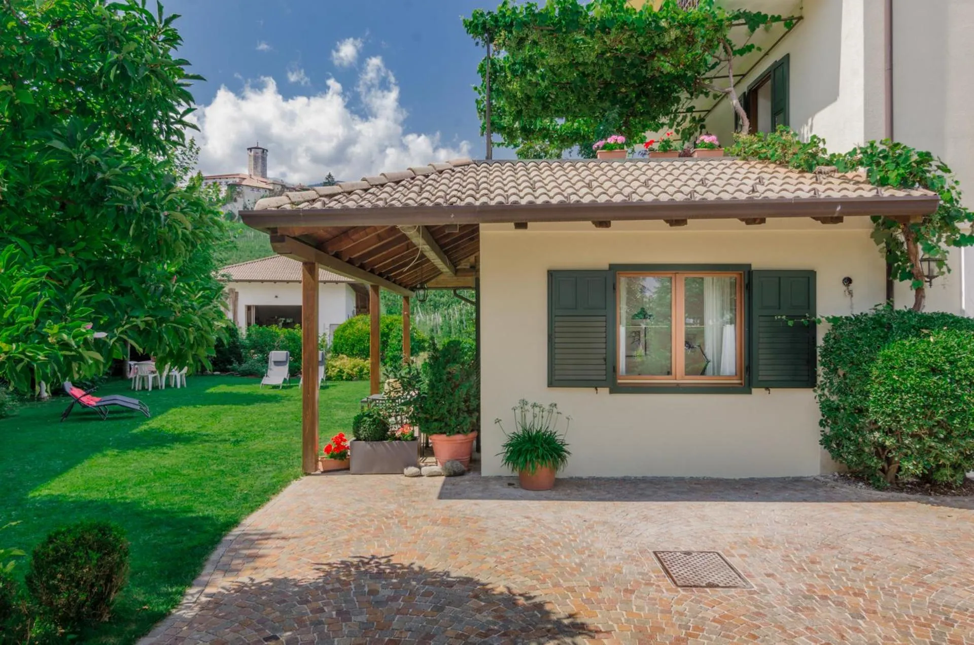 Property building in Casa Vacanze Piè di Castello