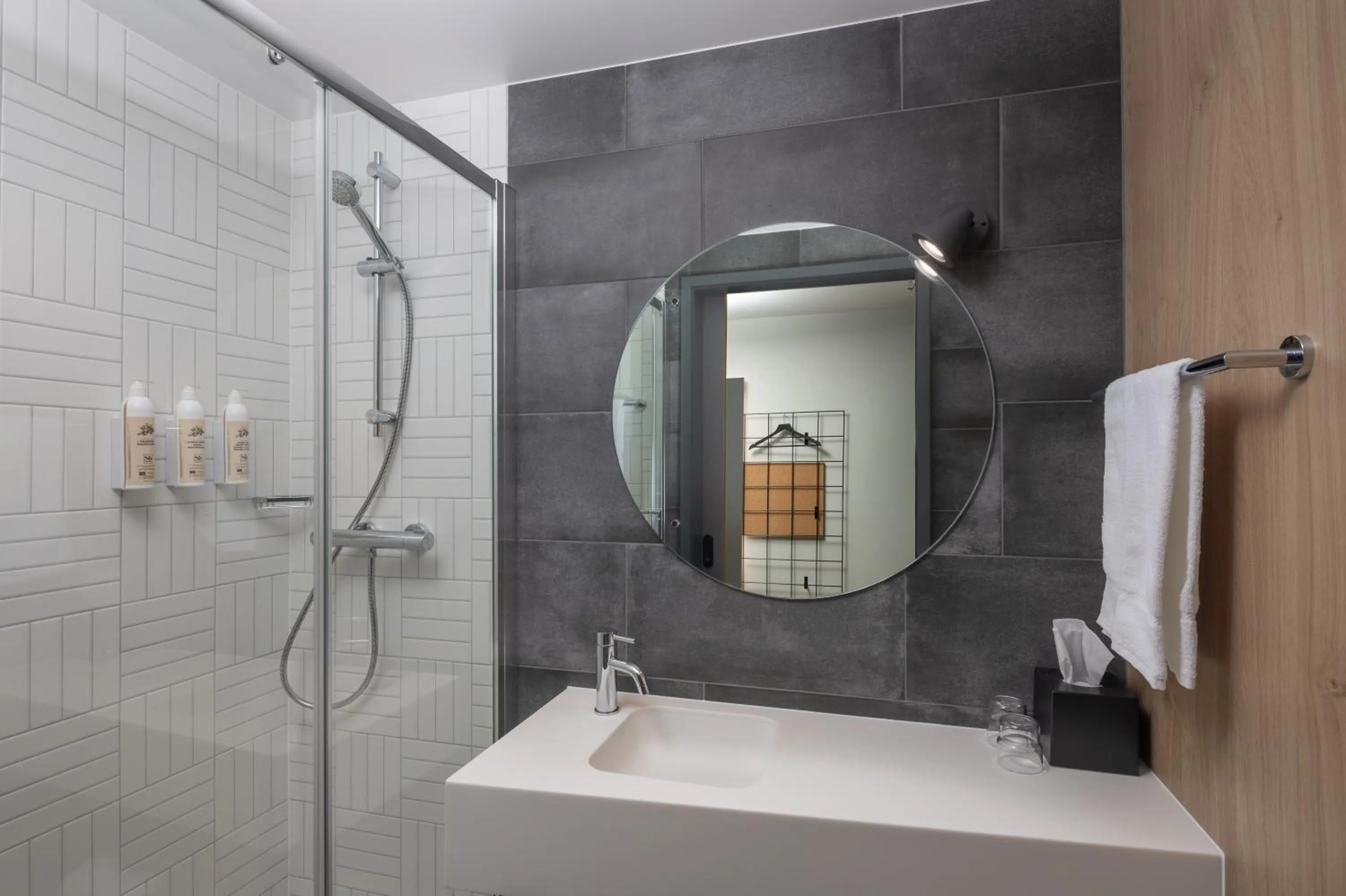 Bathroom in Moxy Cork