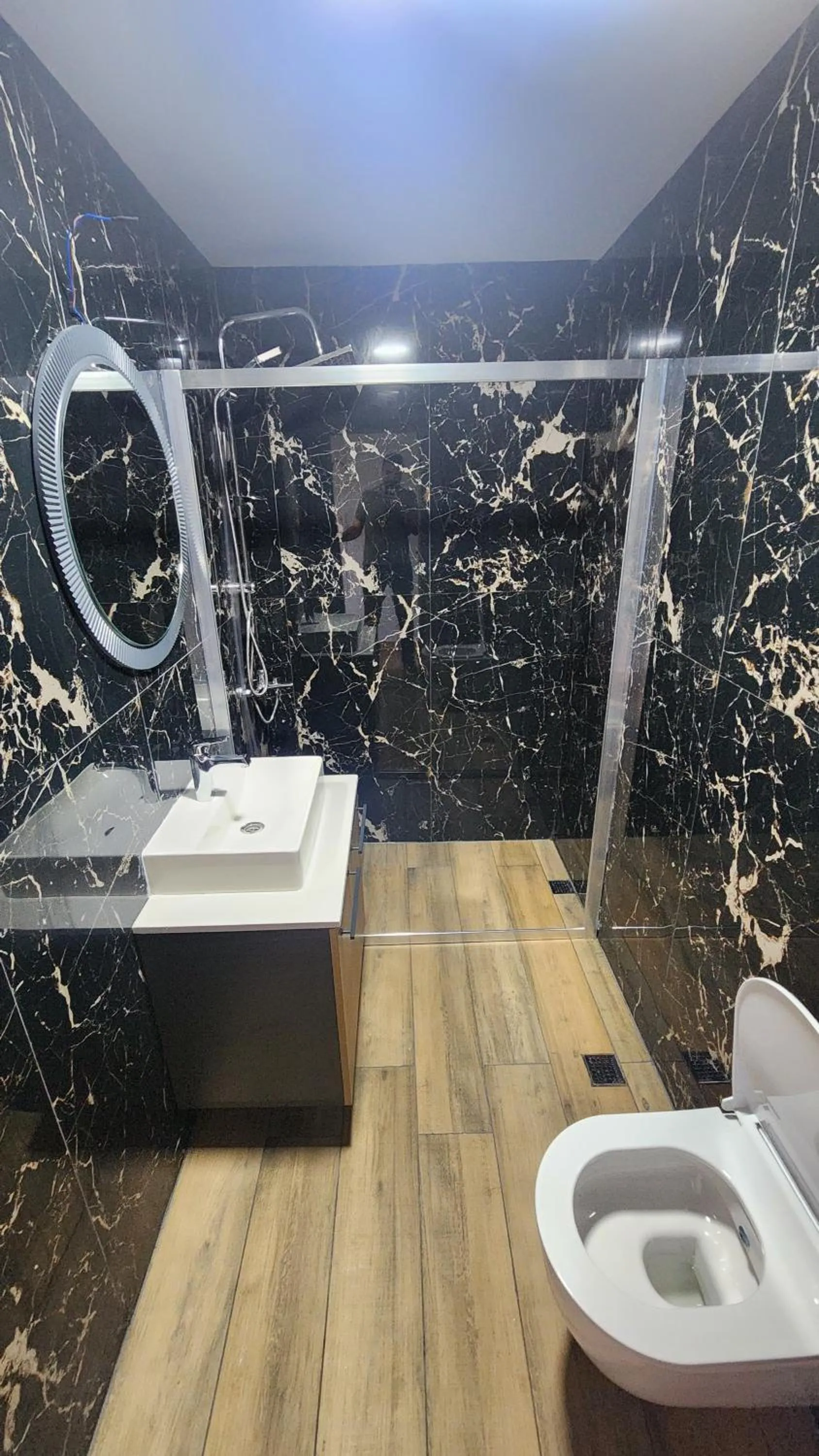 Shower in Mimoza Konyaaltı