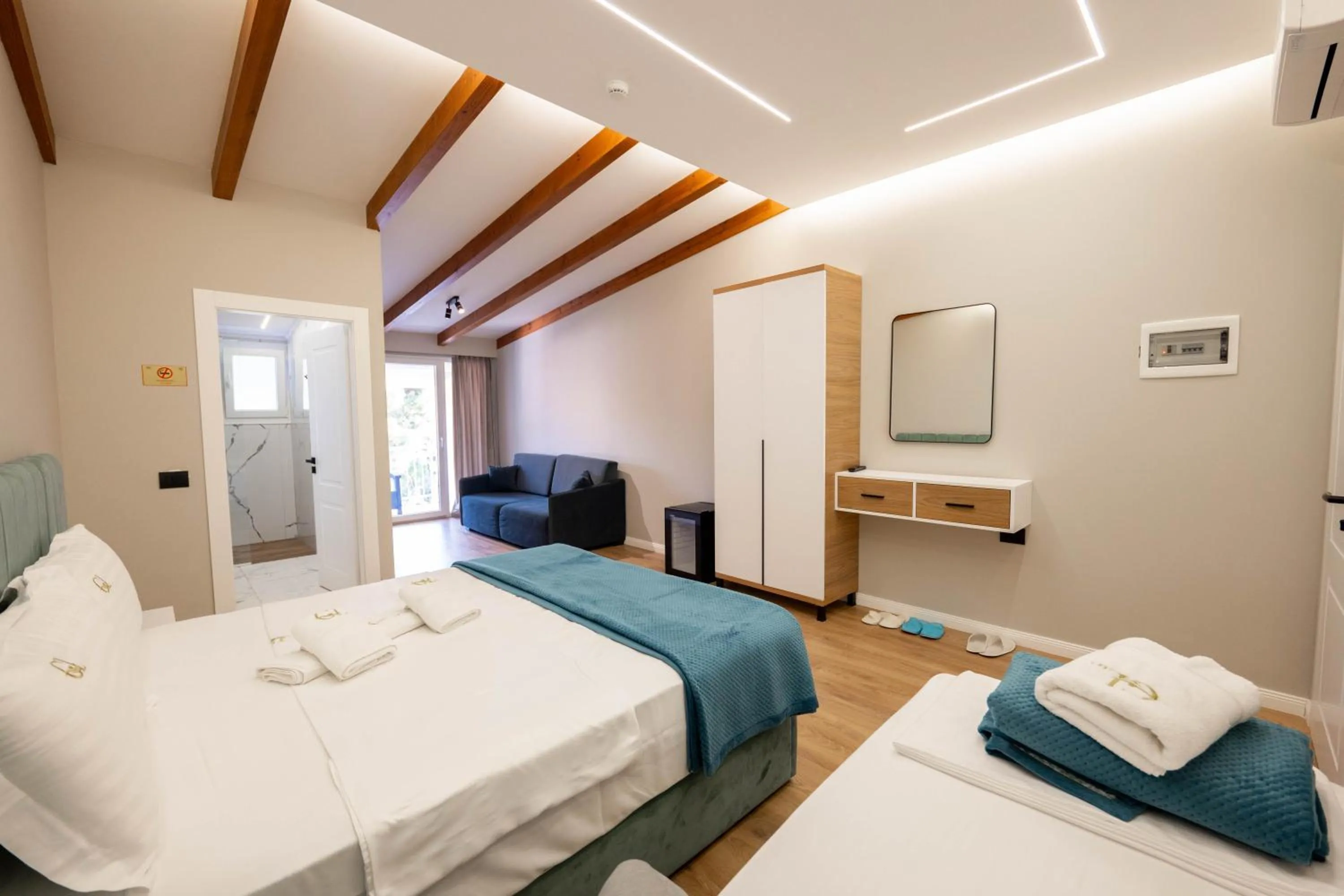 Photo of the whole room, Bed in Golemi Lux Hotel