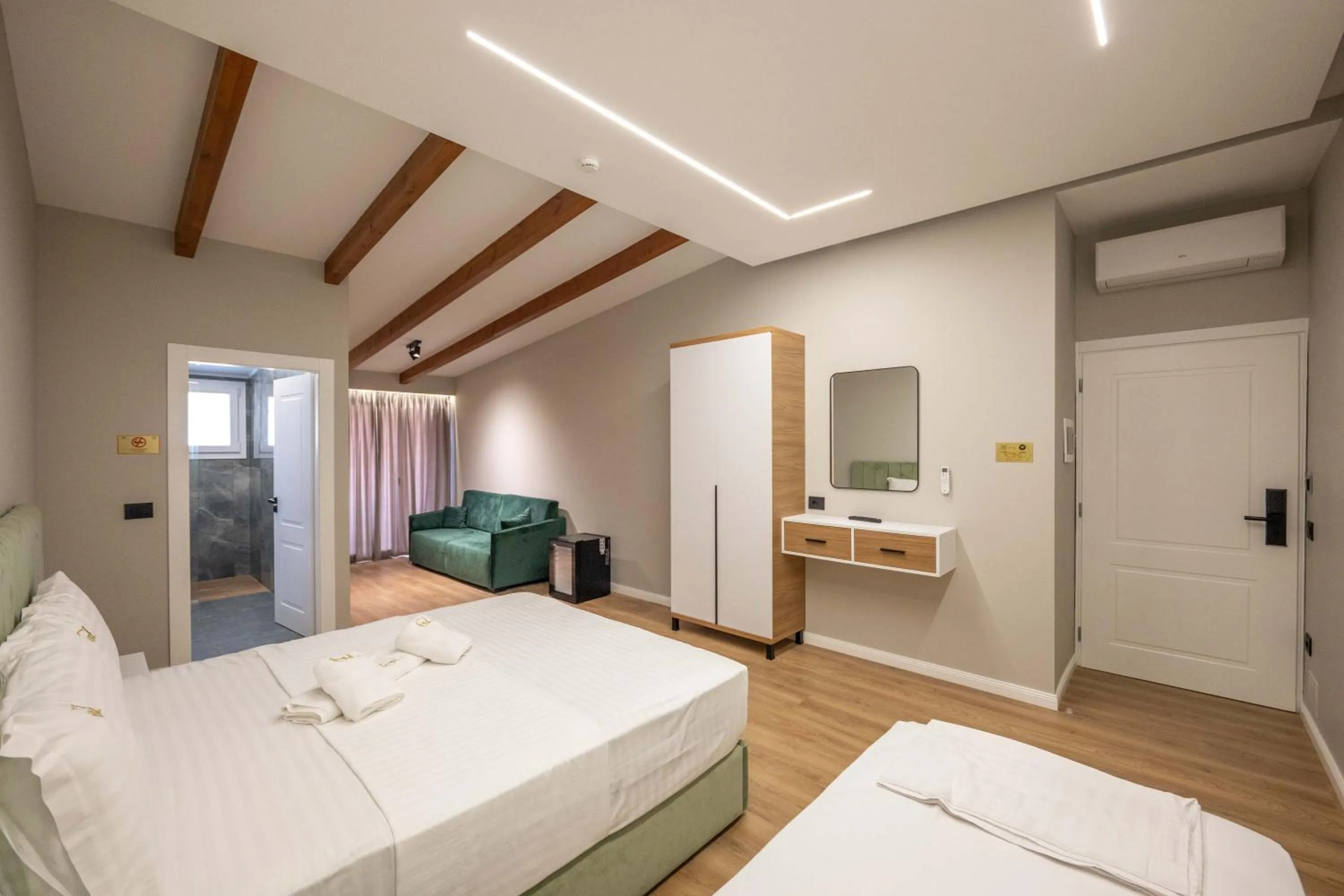 Photo of the whole room, Bed in Golemi Lux Hotel