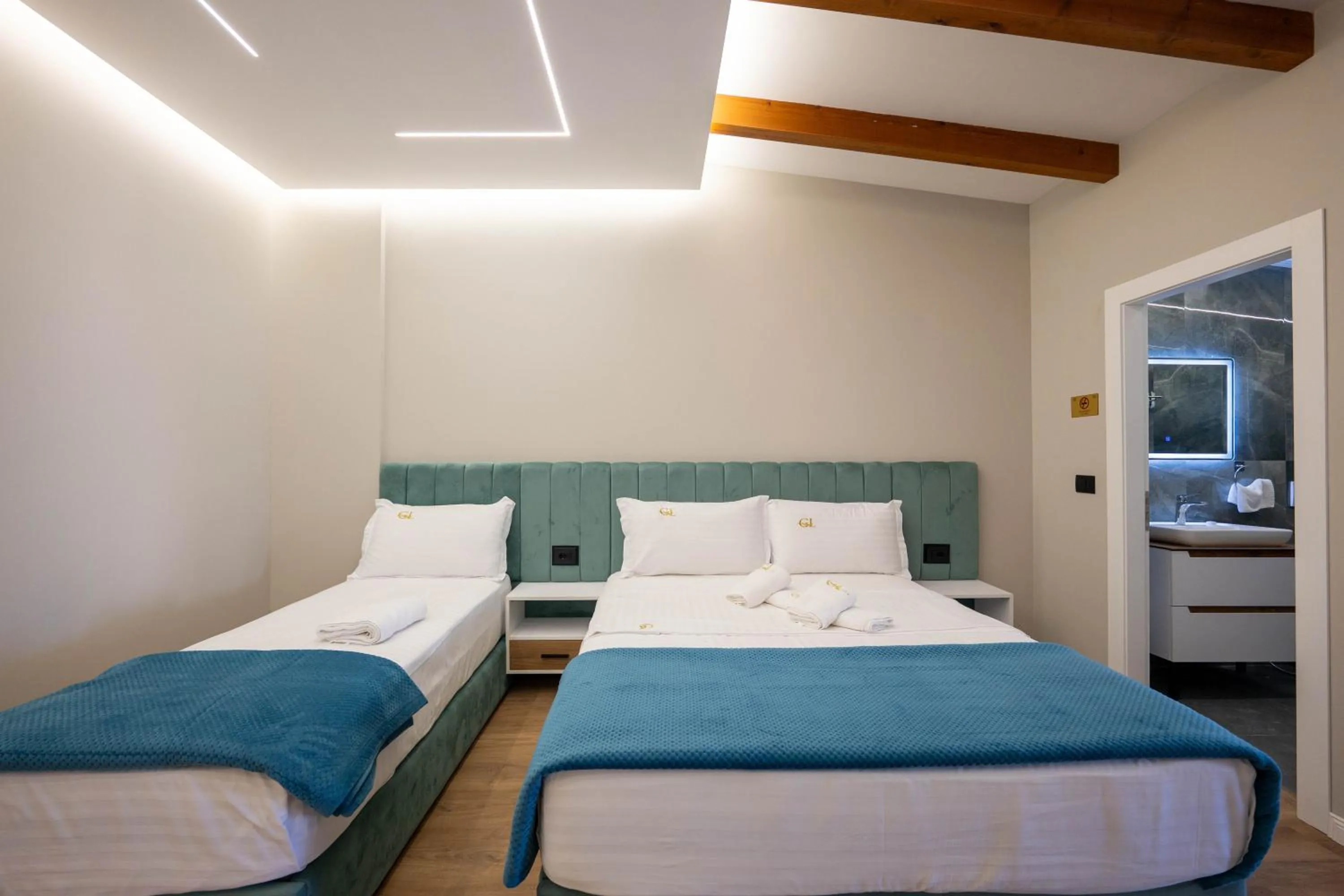 Bed in Golemi Lux Hotel